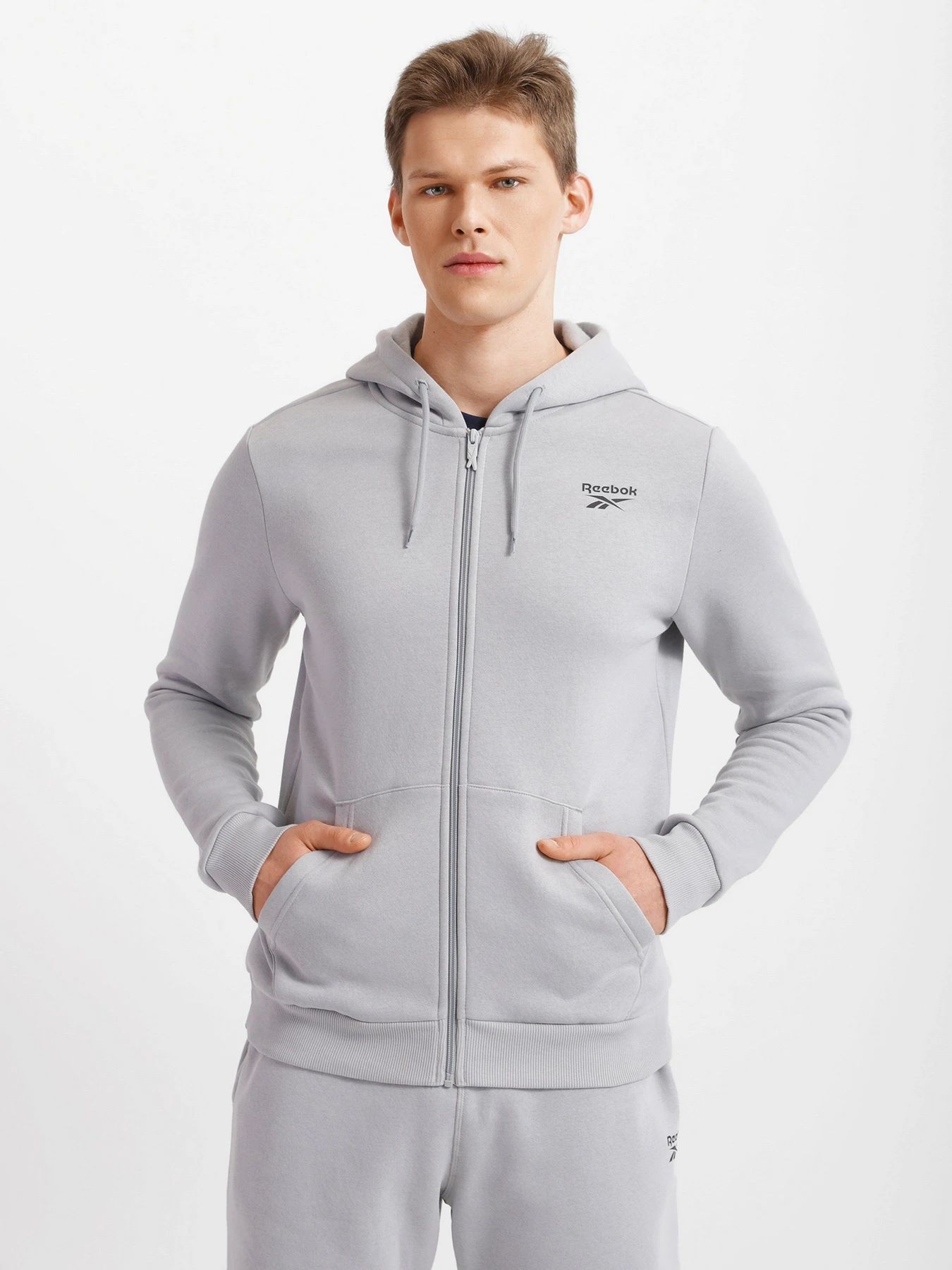 Худи и свитшоты Reebok Ri Left Chest Logo модель HG4451 Худи и свитшоты Reebok Ri Left Chest Logo модель HG4451 Фото