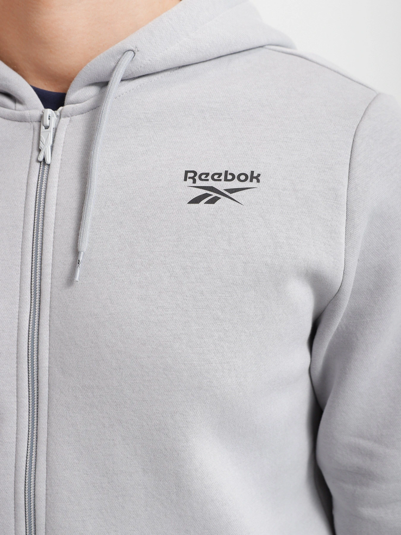 Худи и свитшоты Reebok Ri Left Chest Logo модель HG4451 Худи и свитшоты Reebok Ri Left Chest Logo модель HG4451 Фото