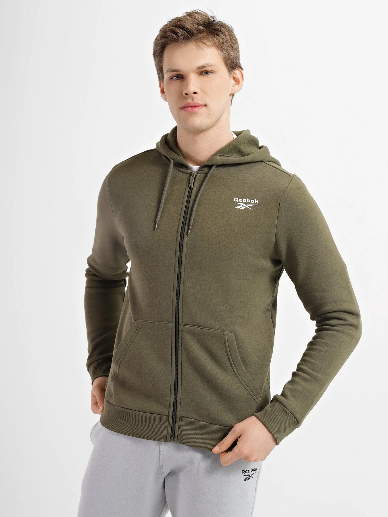 Худи и свитшоты Reebok Ri Left Chest Logo модель HG4452 Худи и свитшоты Reebok Ri Left Chest Logo модель HG4452 Фото