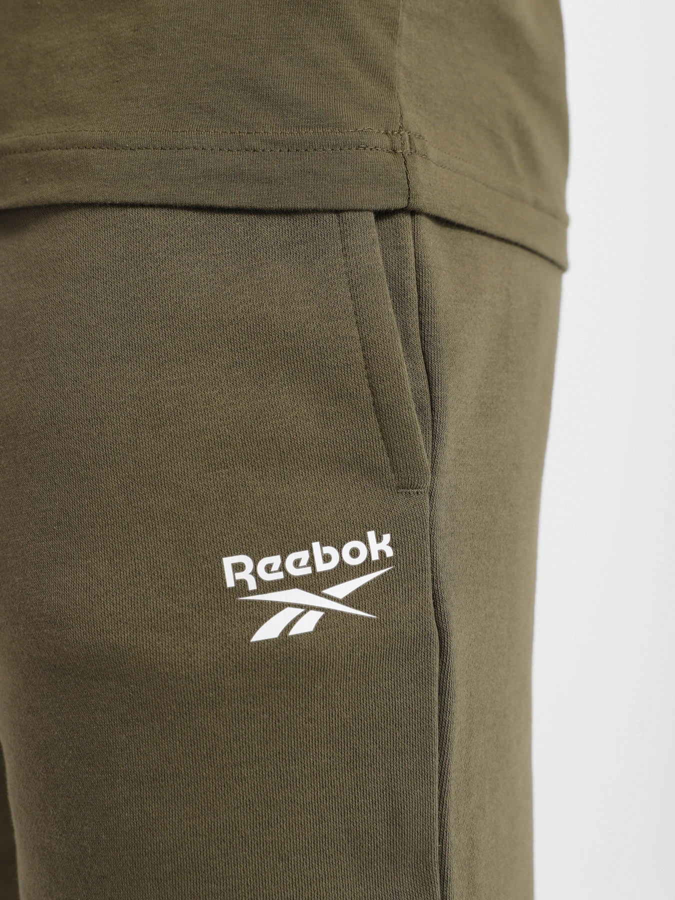 Шорти Reebok Ri Left Leg Logo Sh модель HG4455 Фото