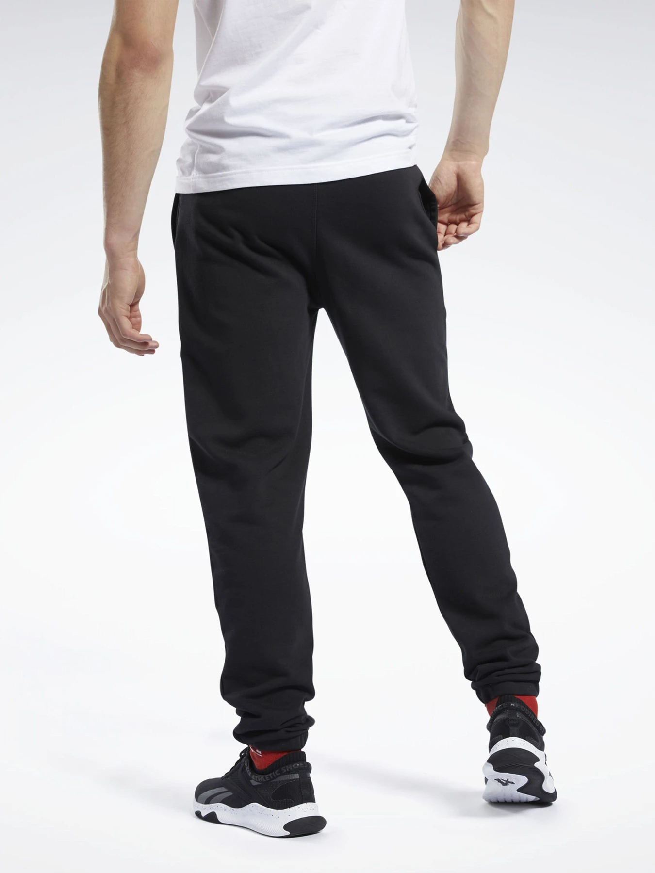 Брюки Reebok Training Essentials модель 0B971 Брюки Reebok Training Essentials модель 0B971 Фото