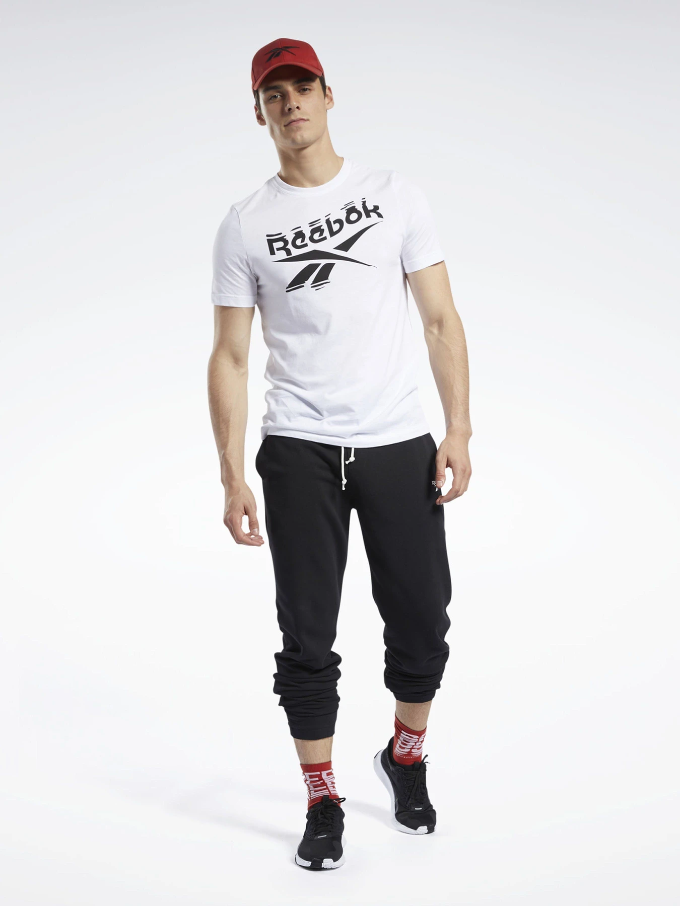 Брюки Reebok Training Essentials модель 0B971 Брюки Reebok Training Essentials модель 0B971 Фото