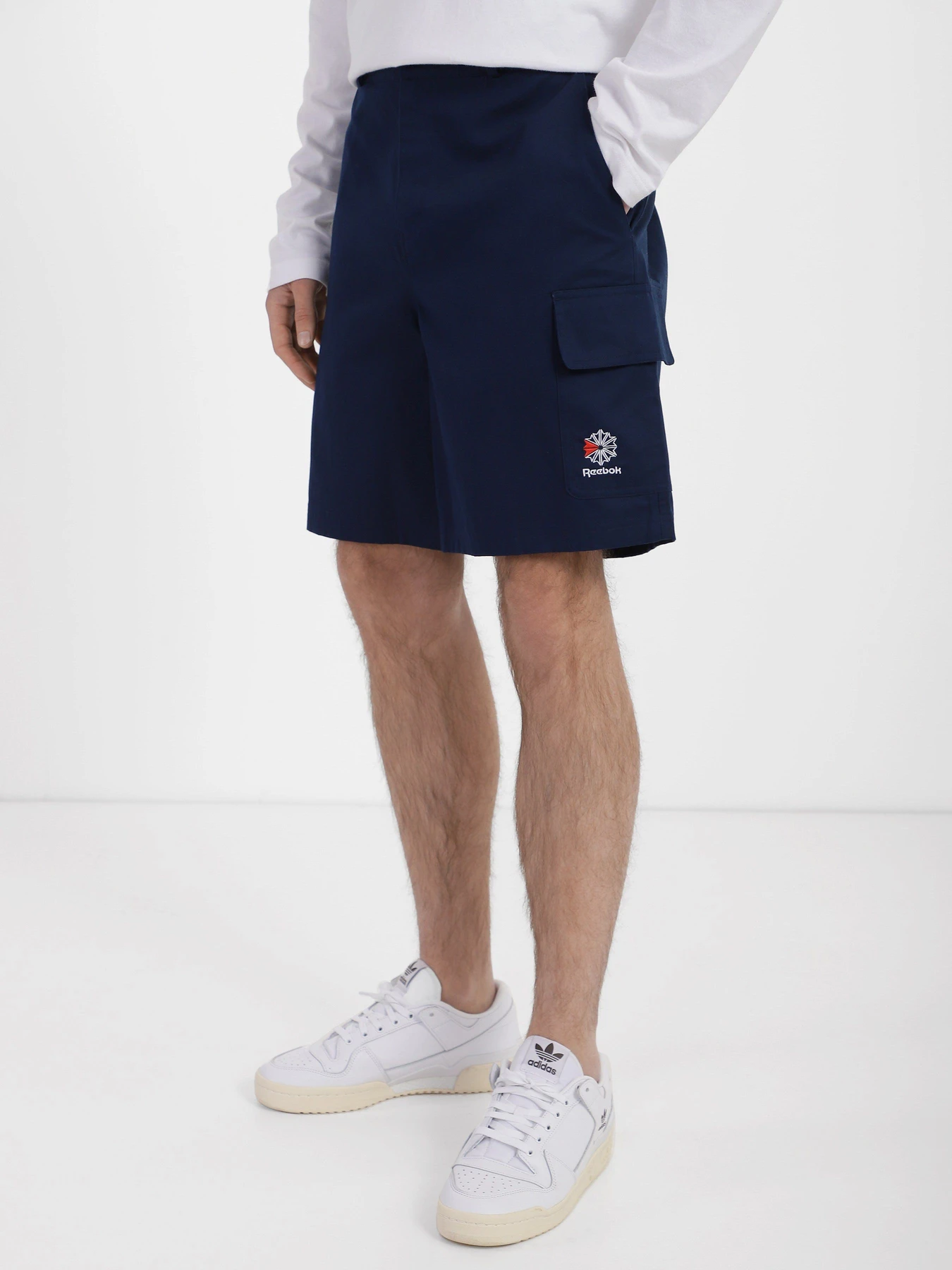 Шорти Reebok Classics модель EJ8780 Шорти Reebok Classics модель EJ8780 Фото