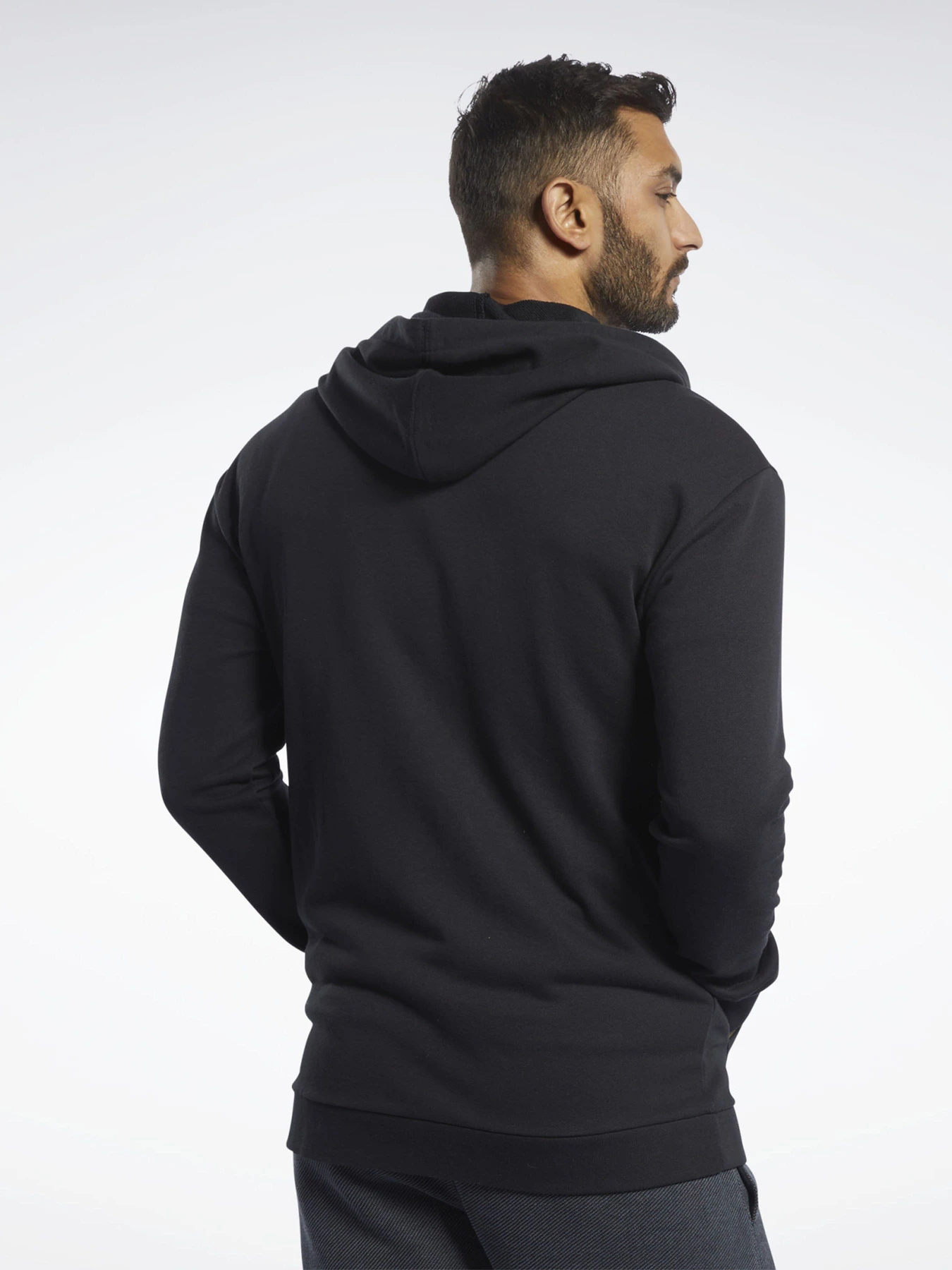 Худи и свитшоты Reebok Essentials модель FJ4683 Худи и свитшоты Reebok Essentials модель FJ4683 Фото