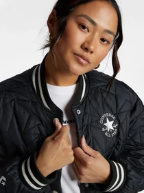 Куртки и дубленки CONVERSE Classic Fit Wearers Left Star Chev Emb Fleece модель 10025223-001 Фото