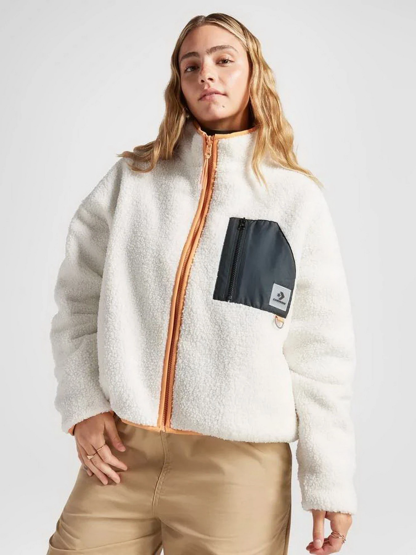 Худи и свитшоты CONVERSE Reversible Sherpa Fz модель 10025705-001 Худи и свитшоты CONVERSE Reversible Sherpa Fz модель 10025705-001 Фото