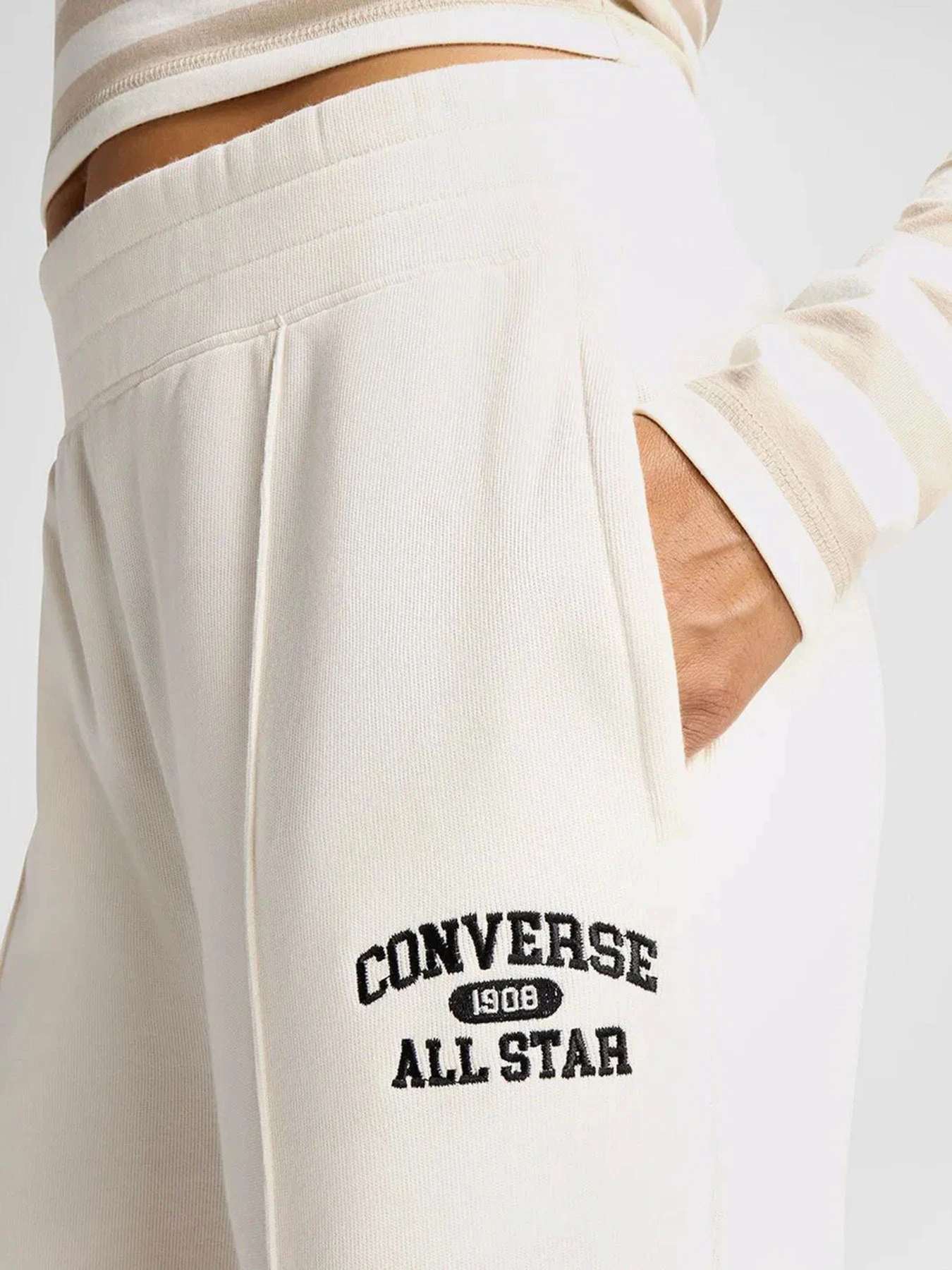 Штани CONVERSE HERITAGE TRACK модель 10026779-286 Штани CONVERSE HERITAGE TRACK модель 10026779-286 Фото