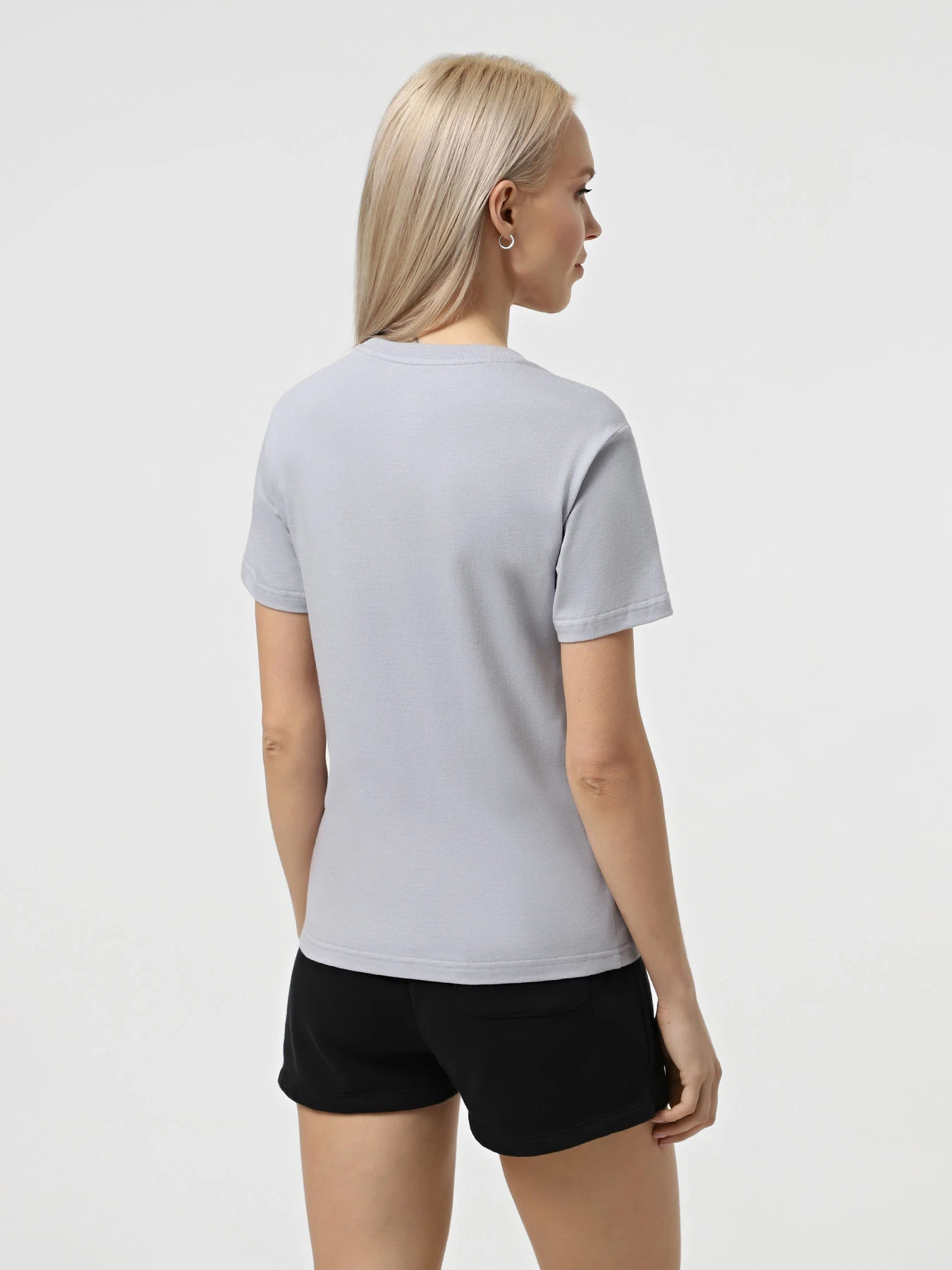 Футболки і поло CONVERSE CHUCK PATCH INFILL модель 10027385-505 Футболки і поло CONVERSE CHUCK PATCH INFILL модель 10027385-505 Фото