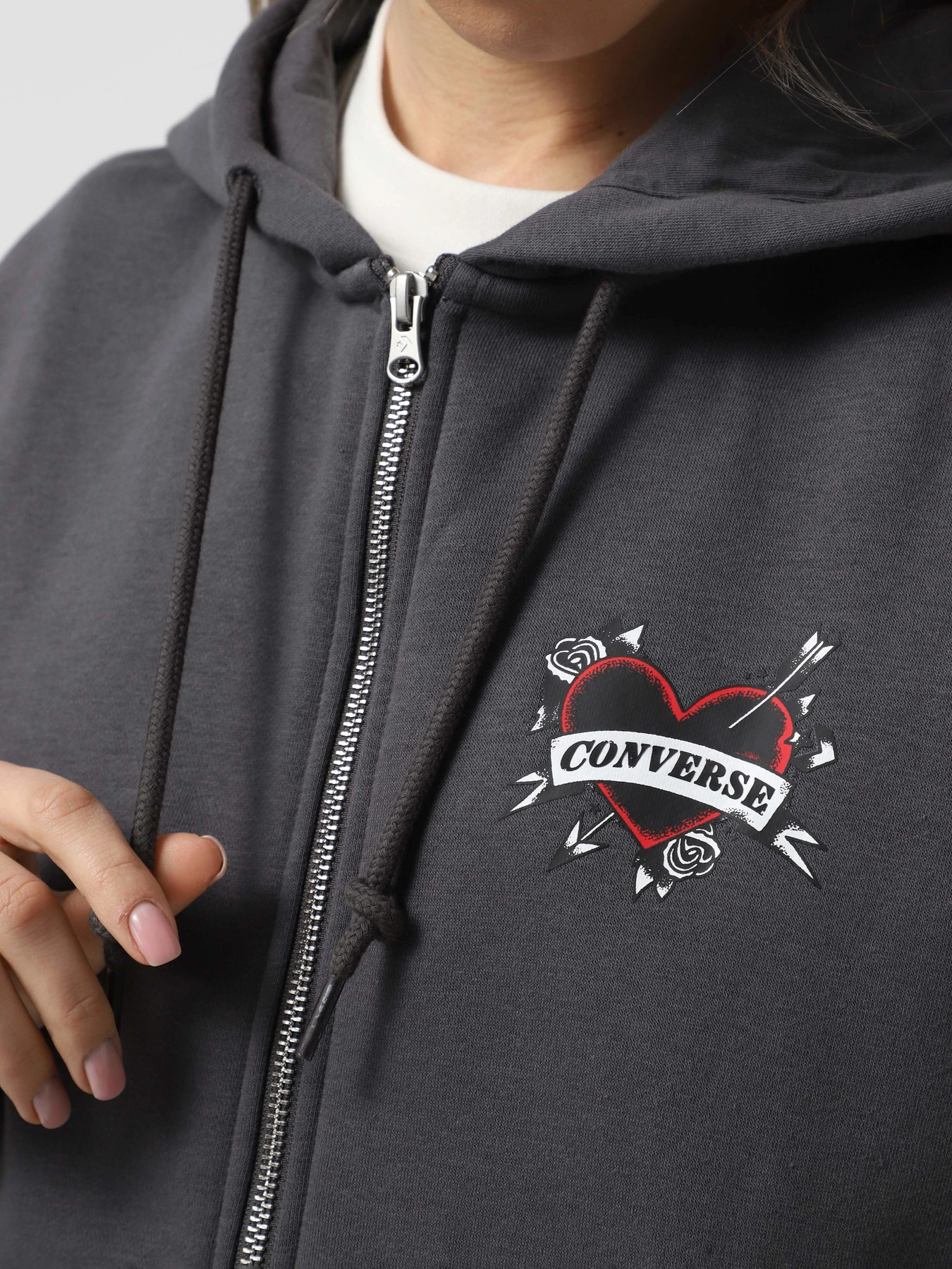 Худи и свитшоты CONVERSE SKATE GRAPHIC FZ модель 10027617-010 Худи и свитшоты CONVERSE SKATE GRAPHIC FZ модель 10027617-010 Фото