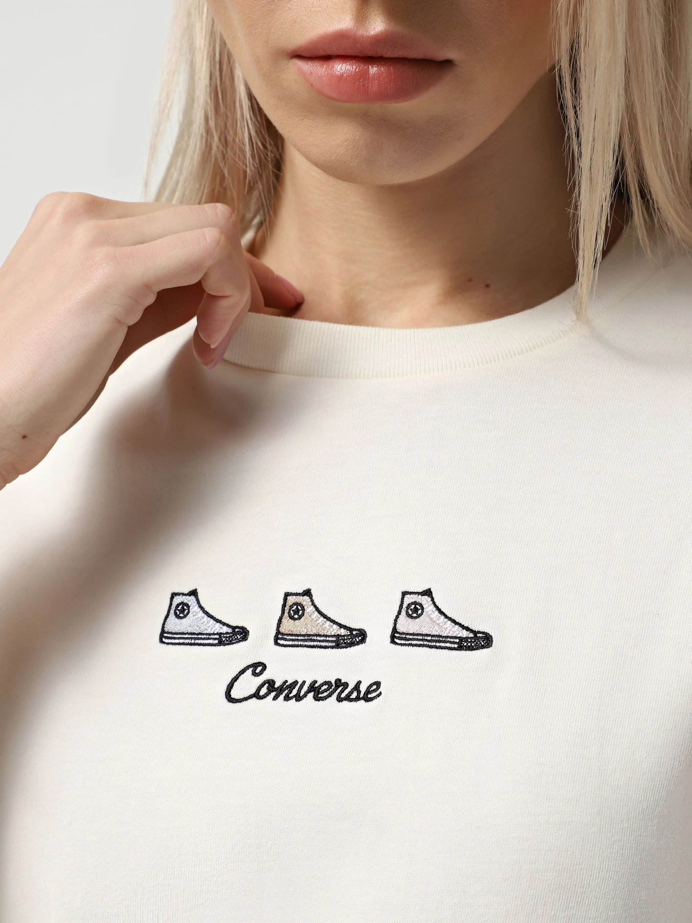 Футболки і поло CONVERSE CHUCK TAYLOR GRAPHIC модель 10027753-286 Футболки і поло CONVERSE CHUCK TAYLOR GRAPHIC модель 10027753-286 Фото