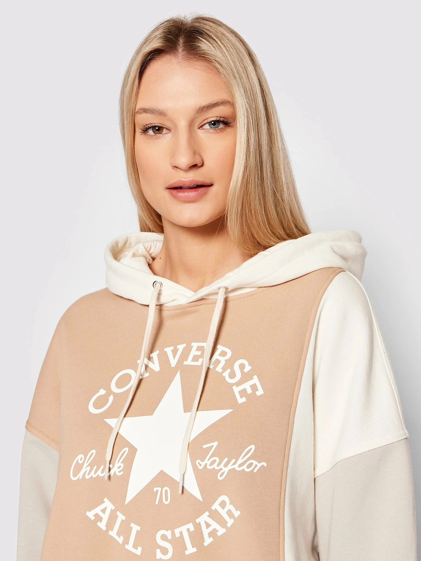 Худи и свитшоты CONVERSE Twisted Classics Chuck Taylor All Star модель 10022963-281 Худи и свитшоты CONVERSE Twisted Classics Chuck Taylor All Star модель 10022963-281 Фото