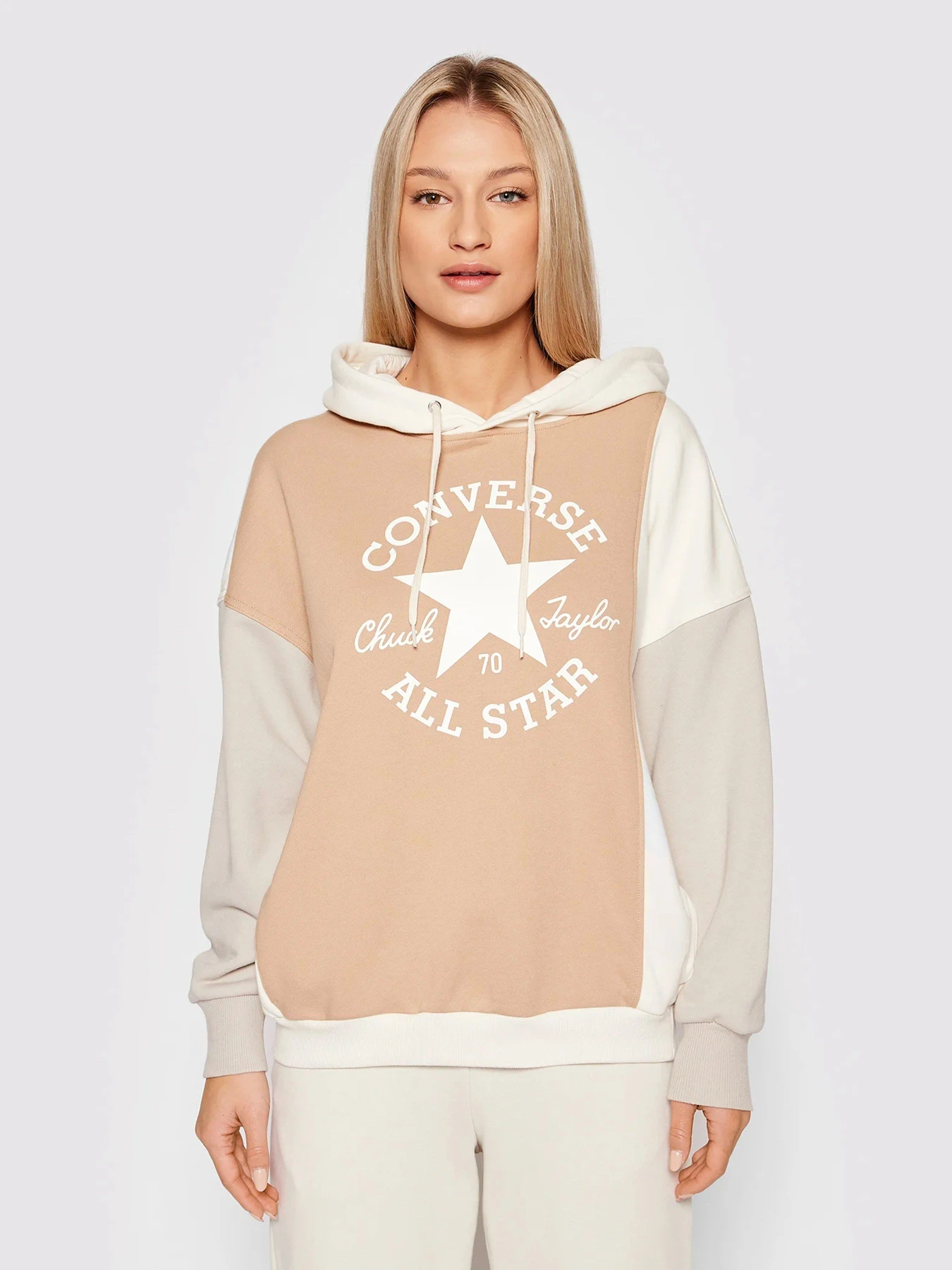 Худи и свитшоты CONVERSE Twisted Classics Chuck Taylor All Star модель 10022963-281 Худи и свитшоты CONVERSE Twisted Classics Chuck Taylor All Star модель 10022963-281 Фото