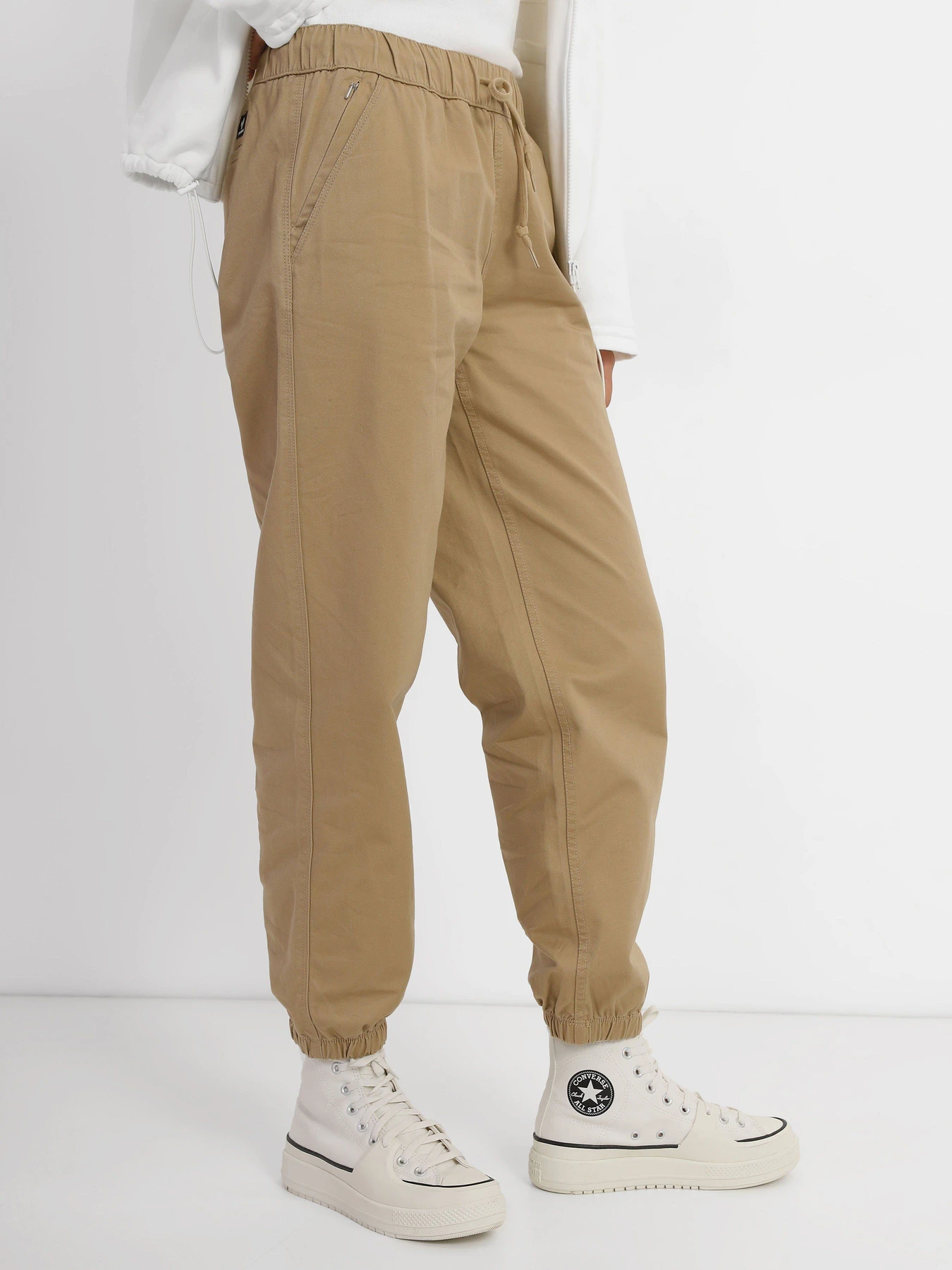 Брюки CONVERSE Commerical Jogger модель 10023687-244 Брюки CONVERSE Commerical Jogger модель 10023687-244 Фото