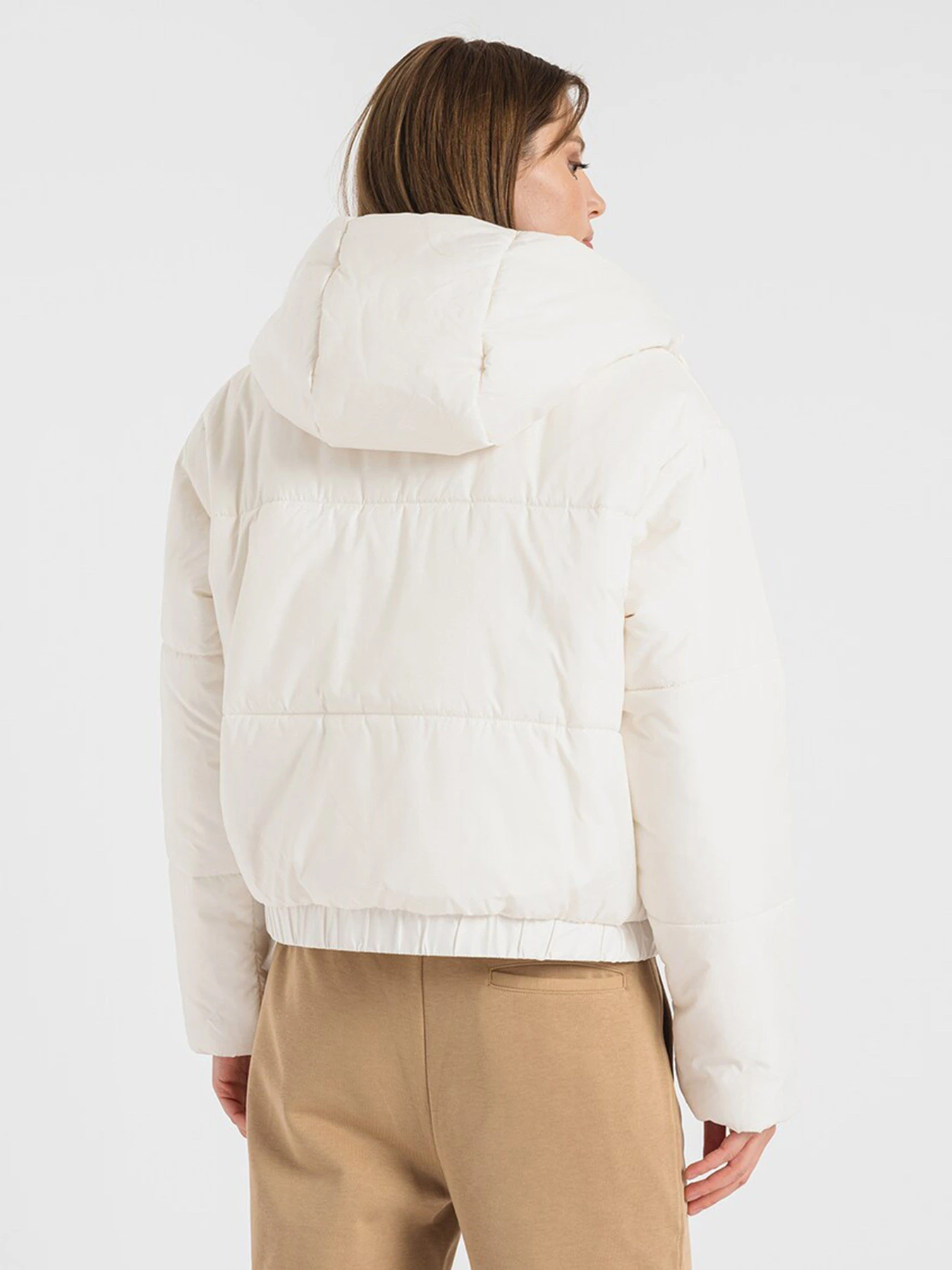 Куртки и дубленки CONVERSE Short Hooded Puffer модель 10023736-281 Куртки и дубленки CONVERSE Short Hooded Puffer модель 10023736-281 Фото