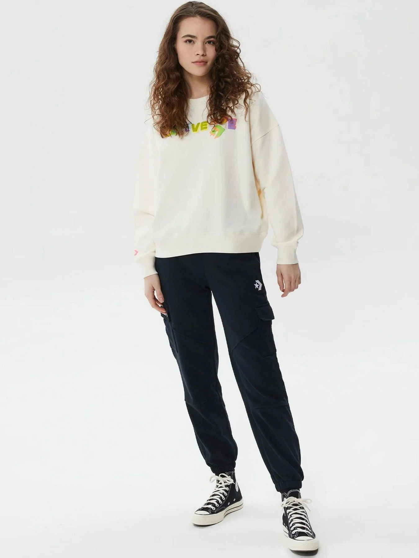 Худи и свитшоты CONVERSE Heavyweight Graphic Crew модель 10025069-286 Худи и свитшоты CONVERSE Heavyweight Graphic Crew модель 10025069-286 Фото