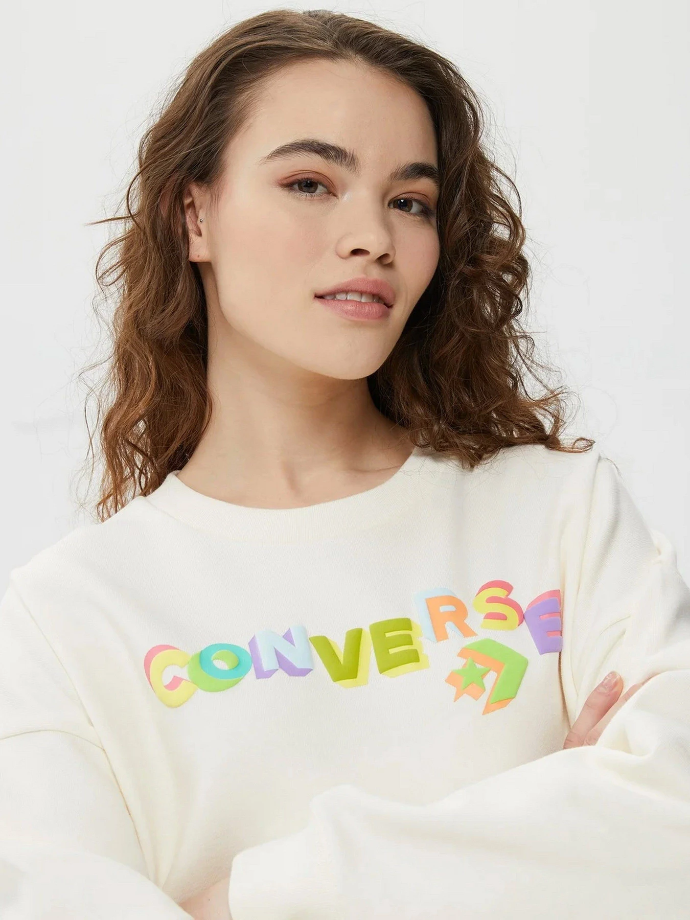 Худи и свитшоты CONVERSE Heavyweight Graphic Crew модель 10025069-286 Худи и свитшоты CONVERSE Heavyweight Graphic Crew модель 10025069-286 Фото