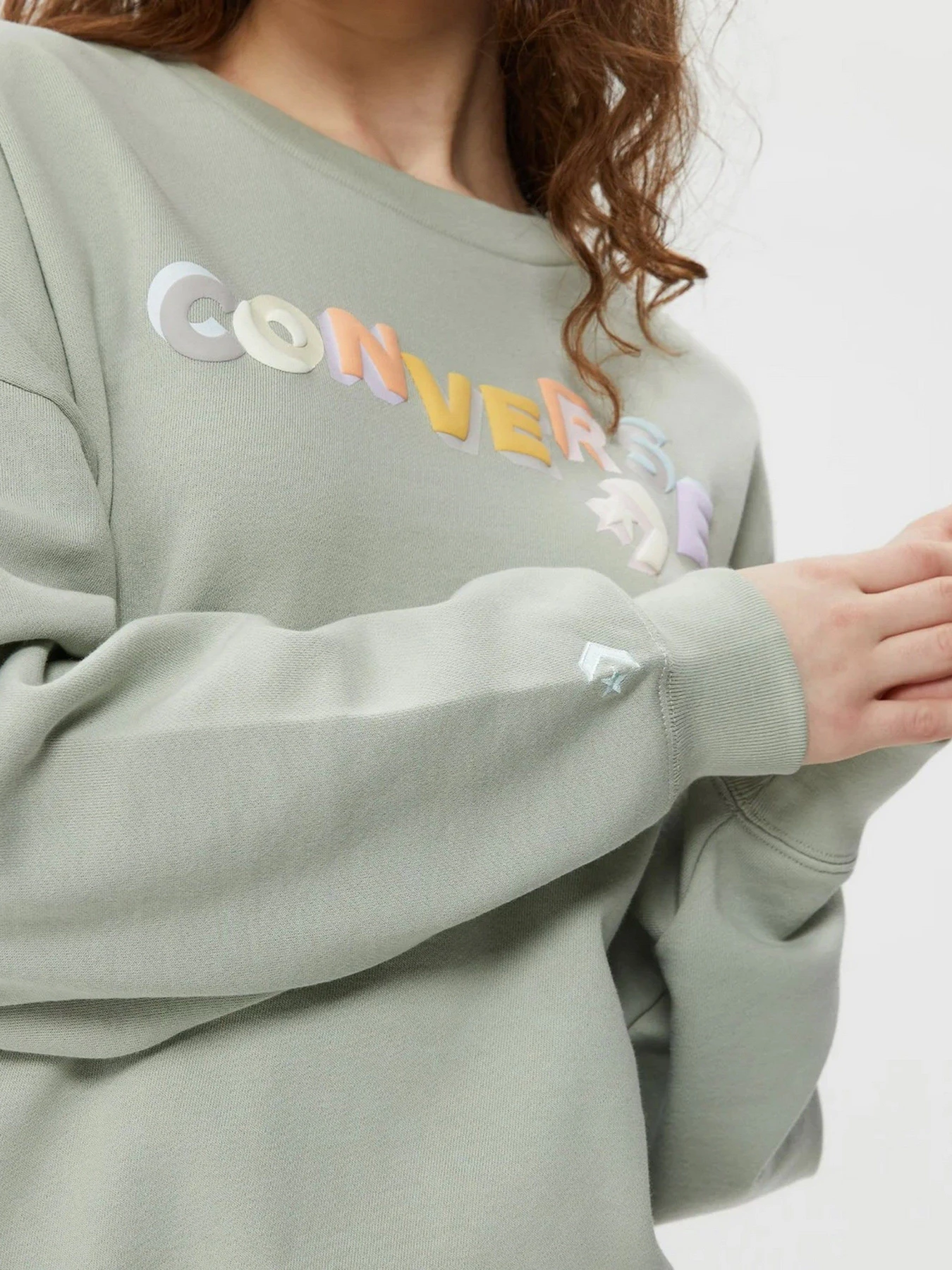 Худи и свитшоты CONVERSE Heavyweight Graphic Crew модель 10025069-376 Худи и свитшоты CONVERSE Heavyweight Graphic Crew модель 10025069-376 Фото