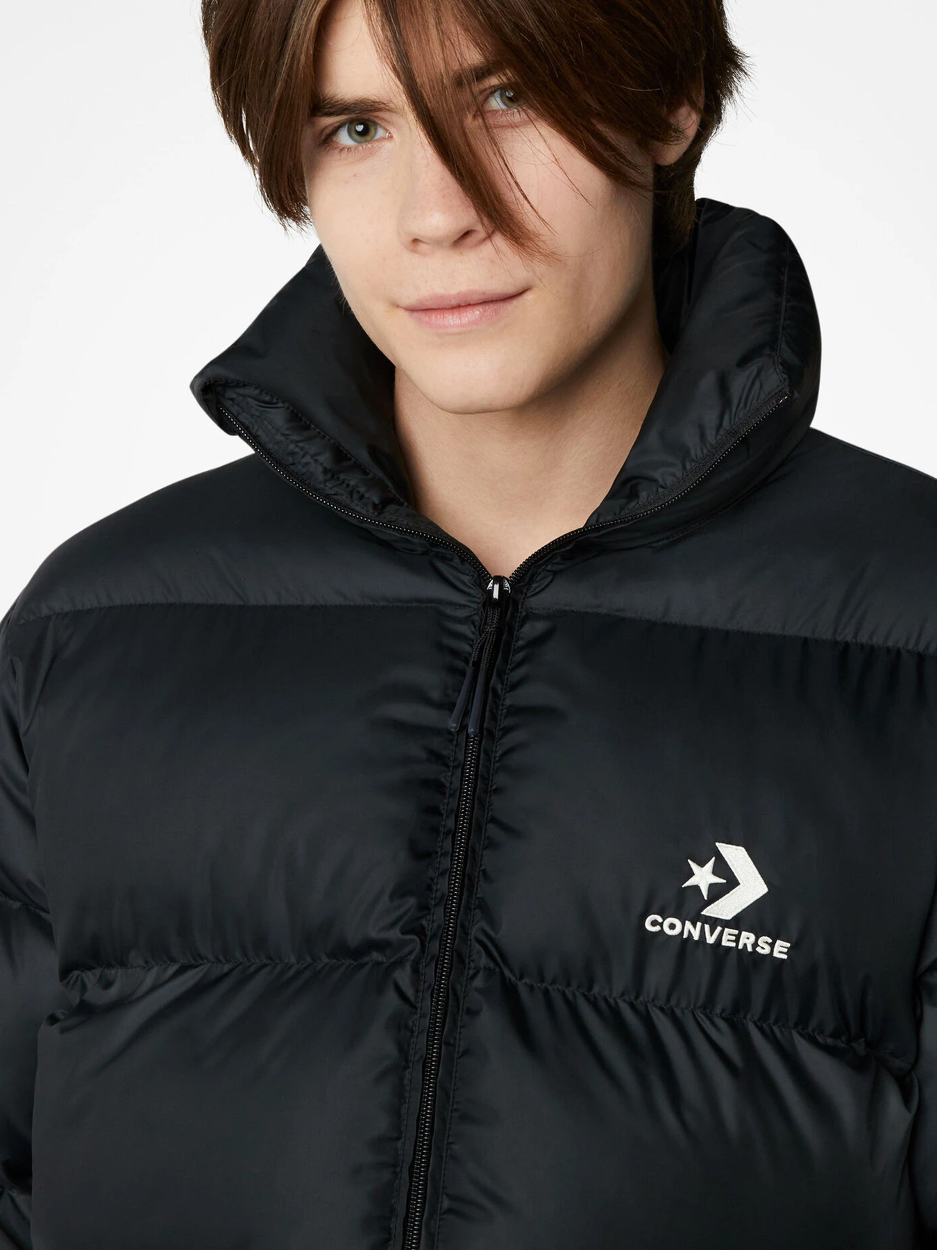 Куртки та дублянки CONVERSE Patch Pocket Puffer модель 10023798-001 Куртки та дублянки CONVERSE Patch Pocket Puffer модель 10023798-001 Фото