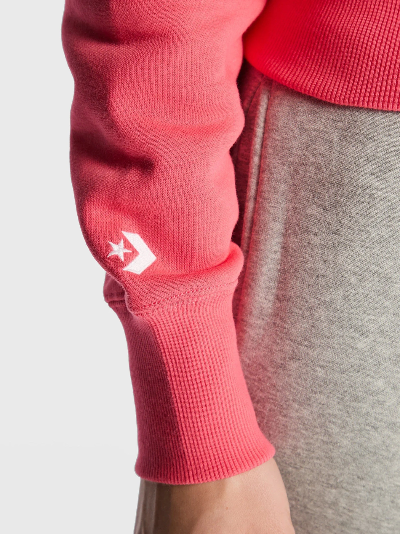 Худи и свитшоты CONVERSE Strip Wordmark Fleece модель 10023717-665 Худи и свитшоты CONVERSE Strip Wordmark Fleece модель 10023717-665 Фото