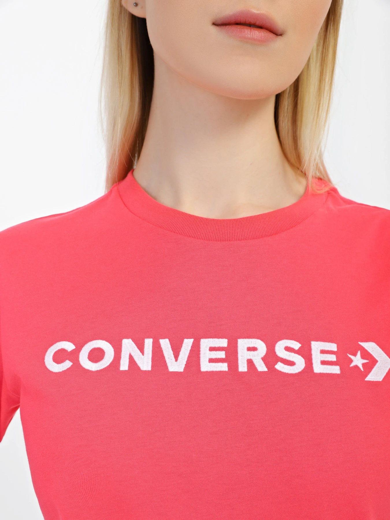 Футболки і поло CONVERSE Glossy Wordmark модель 10023720-665 Футболки і поло CONVERSE Glossy Wordmark модель 10023720-665 Фото