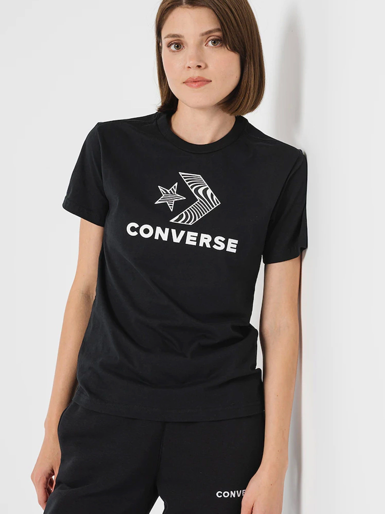 Футболки і поло CONVERSE Star Chevron модель 10024022-001 Футболки і поло CONVERSE Star Chevron модель 10024022-001 Фото