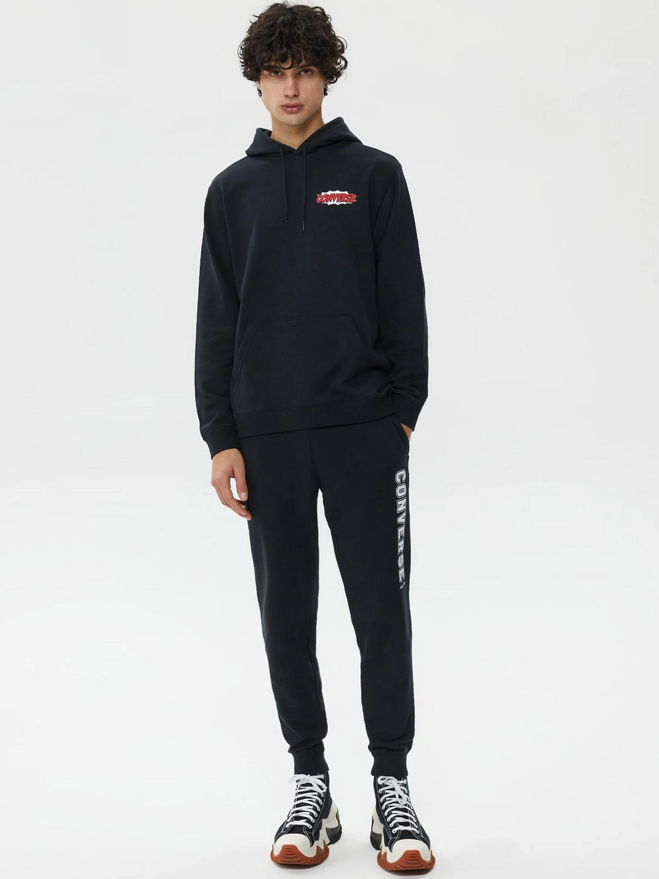 Худи и свитшоты CONVERSE Shoe Hero модель 10024614-001 Худи и свитшоты CONVERSE Shoe Hero модель 10024614-001 Фото