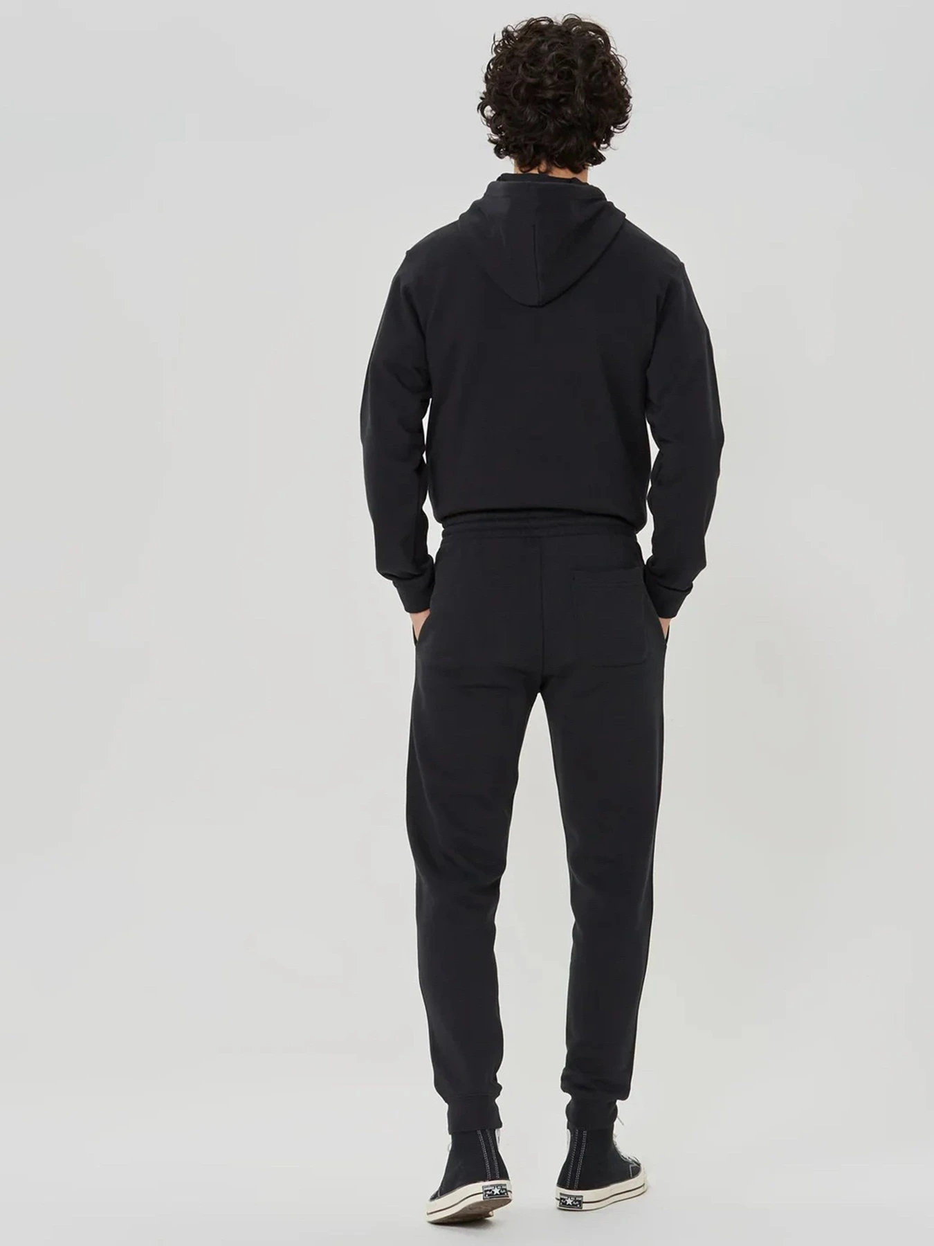 Брюки CONVERSE Stand Fit Chuck Patch модель 10025420-001 Фото