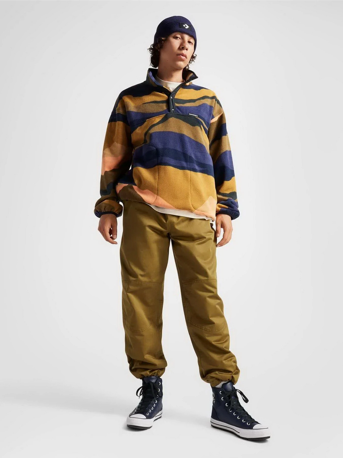 Худи и свитшоты CONVERSE All Star Mountainscape Pop Over модель 10025815-895 Худи и свитшоты CONVERSE All Star Mountainscape Pop Over модель 10025815-895 Фото