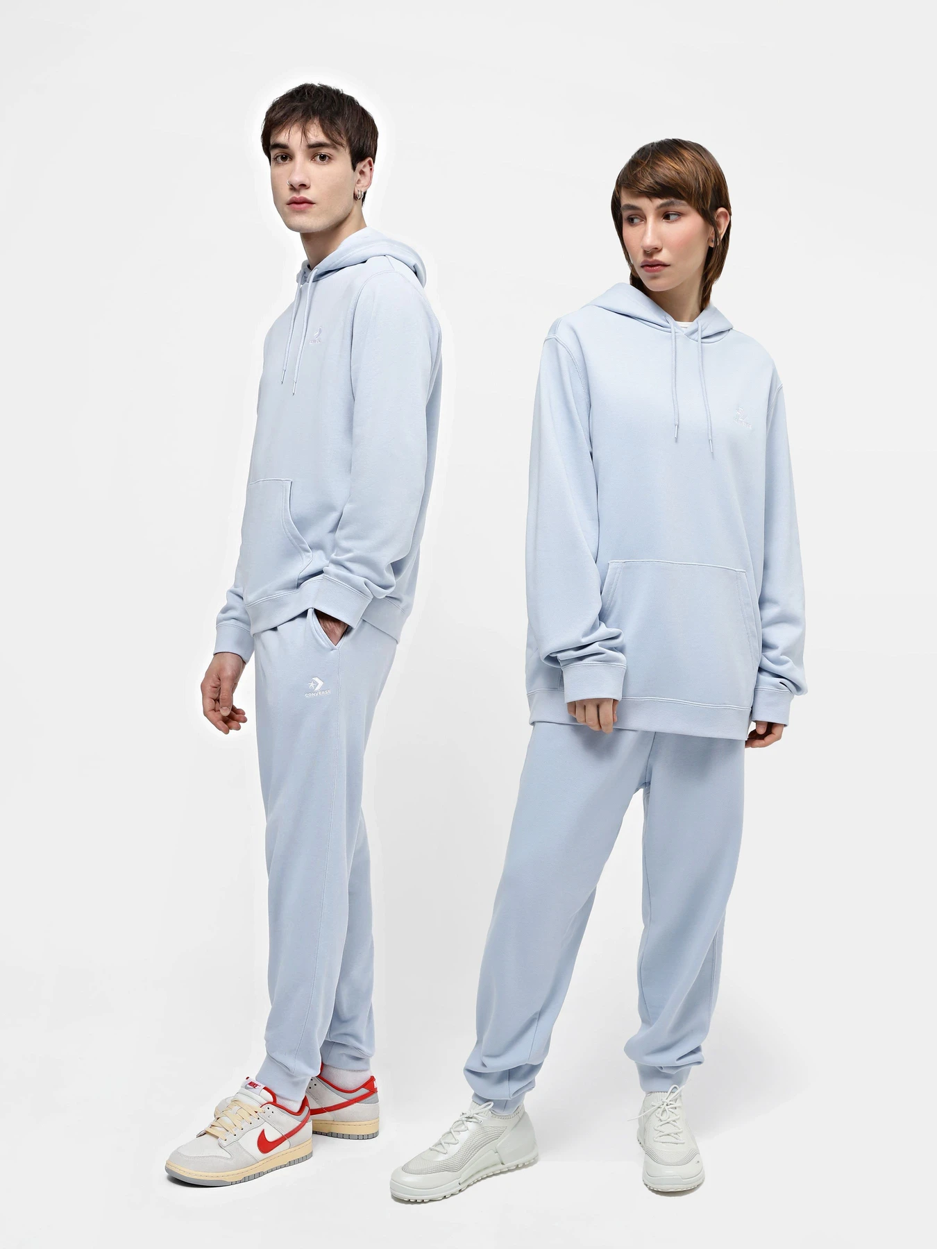 Штани CONVERSE STANDARD FIT WEARERS LEFT STAR модель 10023873-050 Штани CONVERSE STANDARD FIT WEARERS LEFT STAR модель 10023873-050 Фото