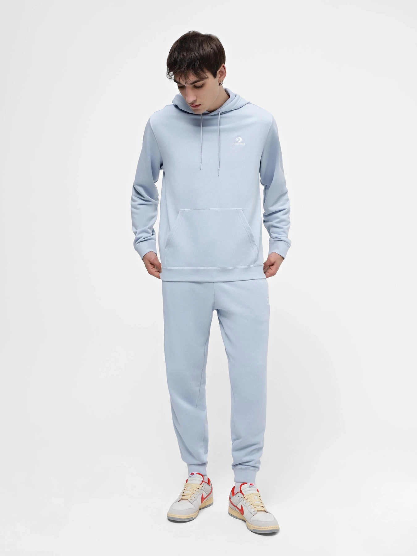 Худі та світшоти CONVERSE STANDARD FIT LEFT CHEST STAR C модель 10023874-050 Худі та світшоти CONVERSE STANDARD FIT LEFT CHEST STAR C модель 10023874-050 Фото