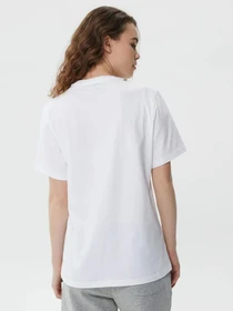 Футболки і поло CONVERSE STANDARD FIT CENTER FRONT LARG модель 10025458-102 Фото