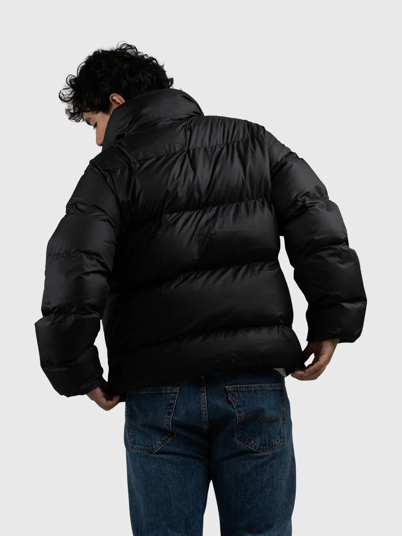 Куртки и дубленки CONVERSE PATCH POCKET CORE модель 10027260-001 Фото
