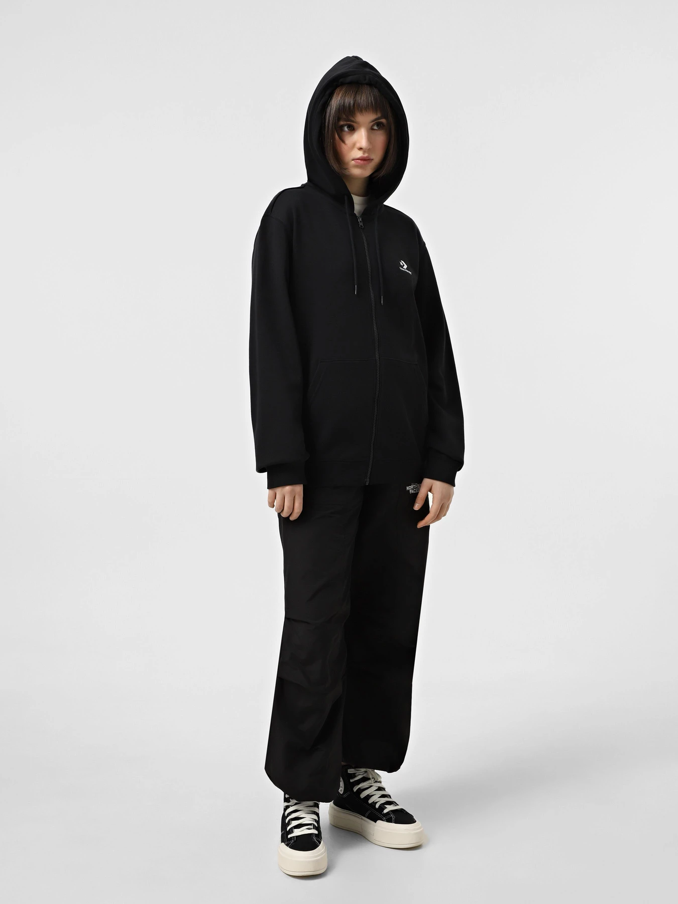 Худи и свитшоты CONVERSE STAR CHEVRON FULL ZIP модель 10023871-001 Фото