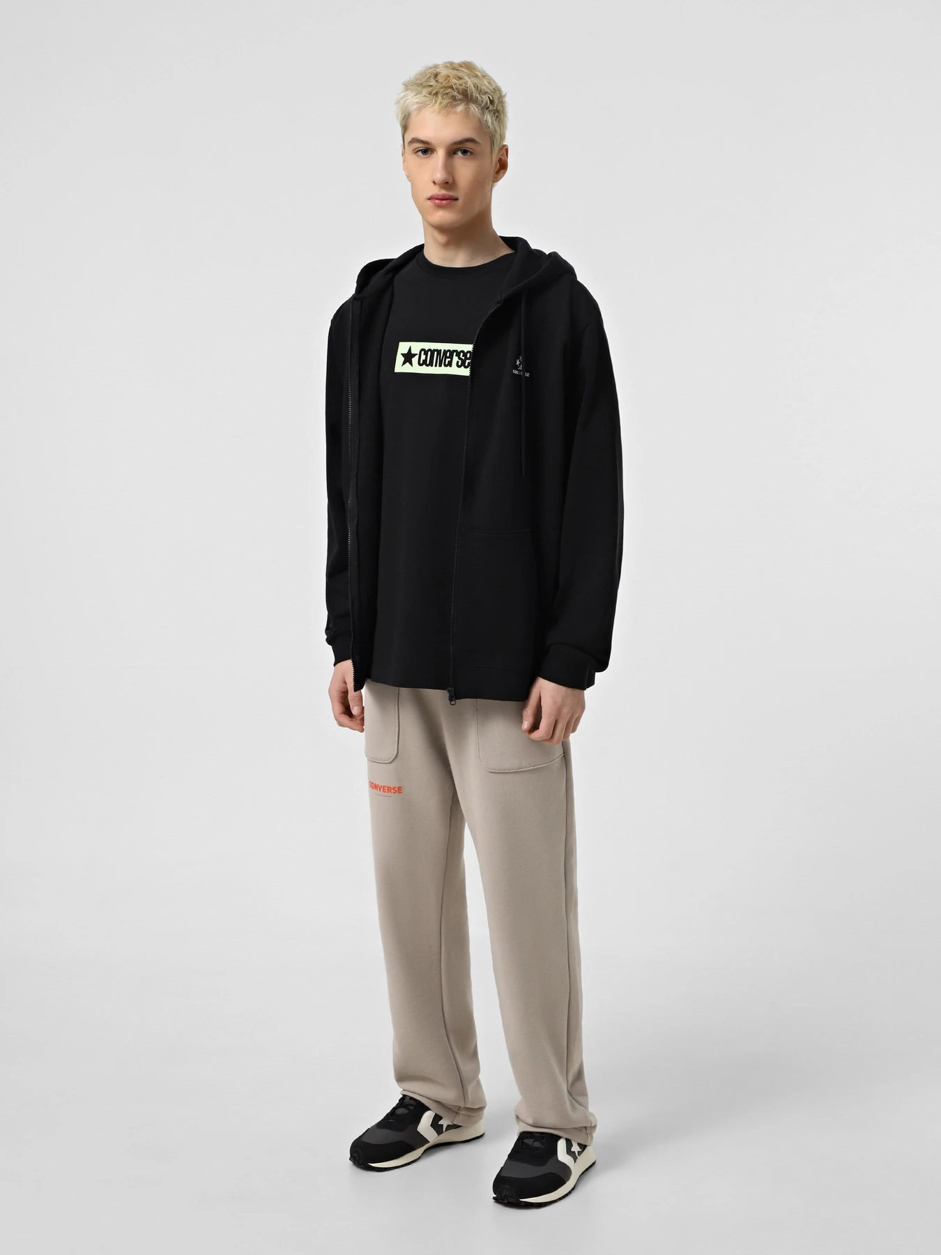 Худи и свитшоты CONVERSE STAR CHEVRON FULL ZIP модель 10023871-001 Фото