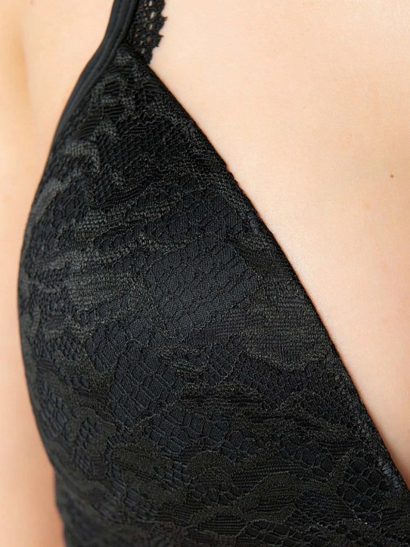 Нижнее белье Calvin Klein Underwear модель QF6199E_UB1 Нижнее белье Calvin Klein Underwear модель QF6199E_UB1 Фото