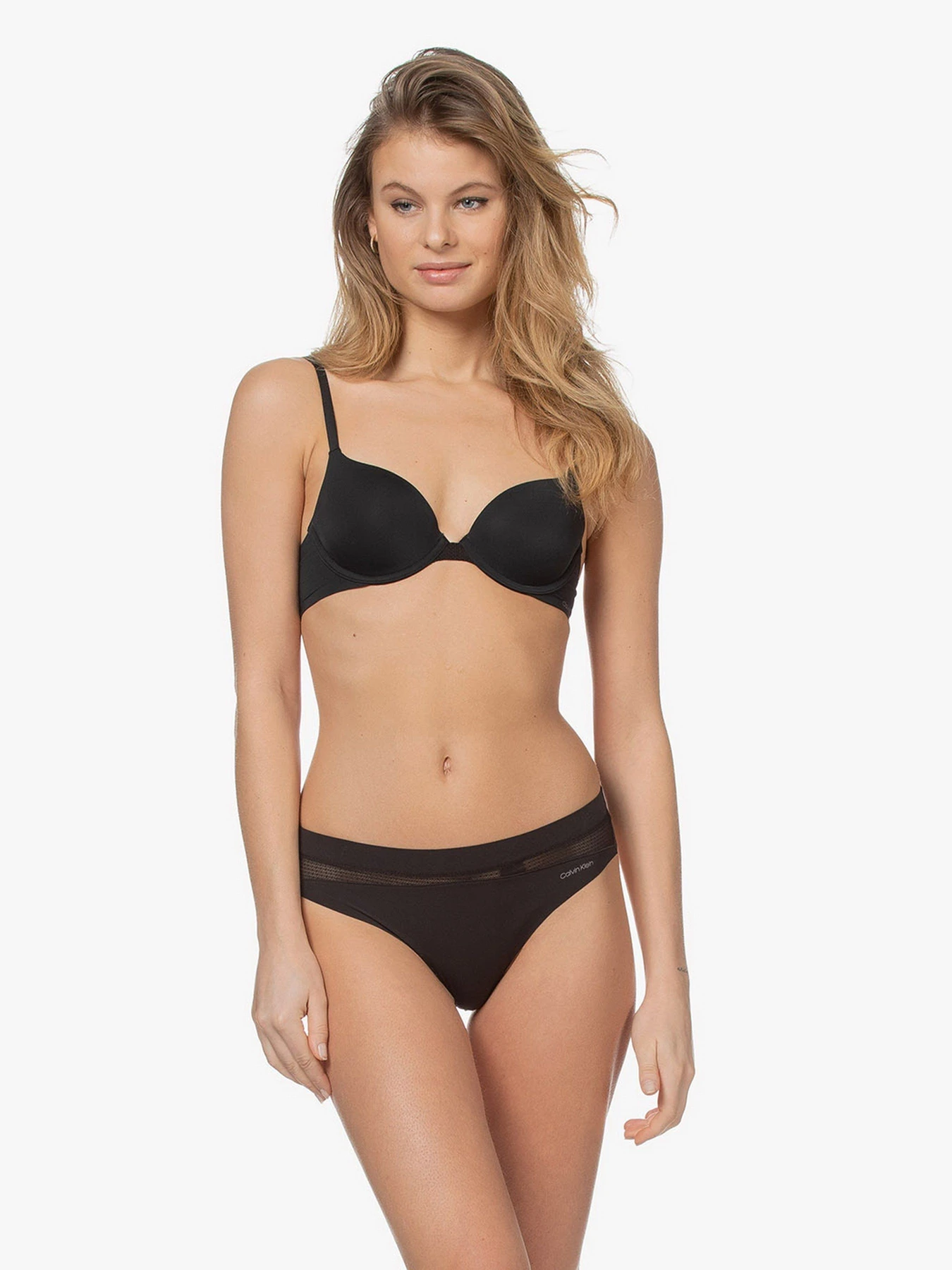 Нижнее белье Calvin Klein Underwear Thong модель QF6047E_UB1 Фото