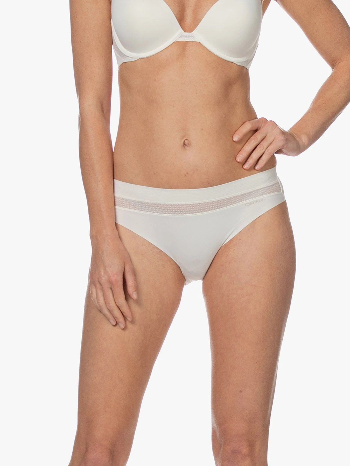 Нижнее белье Calvin Klein Underwear модель QF6048E_101 Нижнее белье Calvin Klein Underwear модель QF6048E_101 Фото