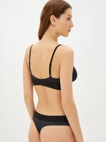Нижнее белье Calvin Klein Underwear модель QF6664E_UB1 Фото