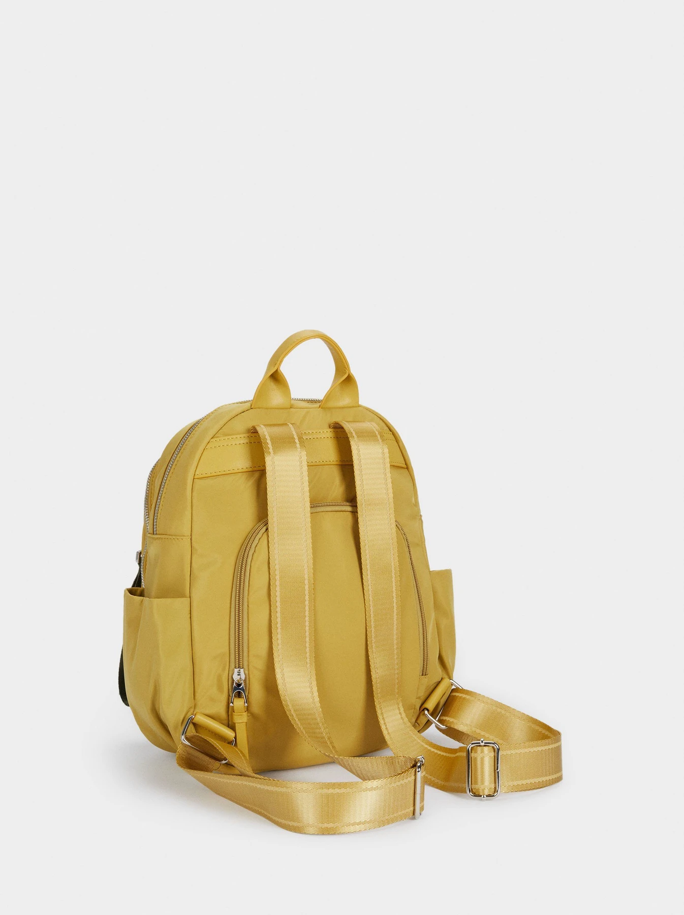 Рюкзаки Parfois модель 1Y2893 Рюкзаки Parfois модель 1Y2893 Фото