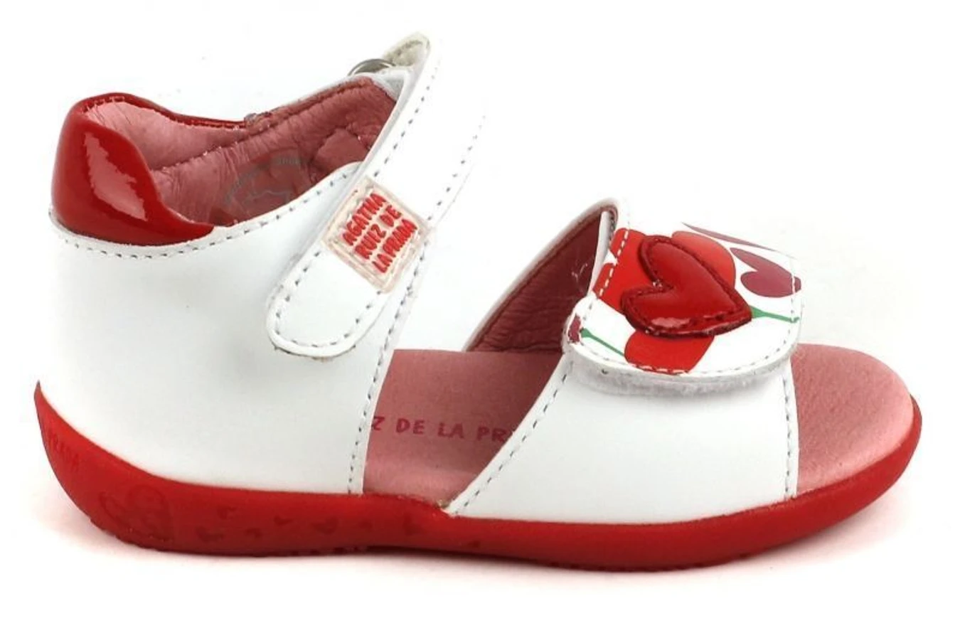 Сандалии AGATHA RUIZ DE LA PRADA модель YV95 Фото