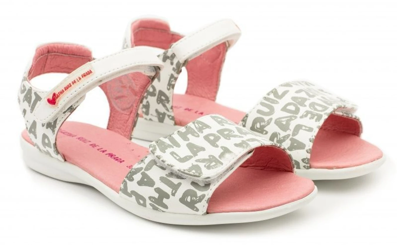 Сандалии AGATHA RUIZ DE LA PRADA модель YV166 Сандалии AGATHA RUIZ DE LA PRADA модель YV166 Фото
