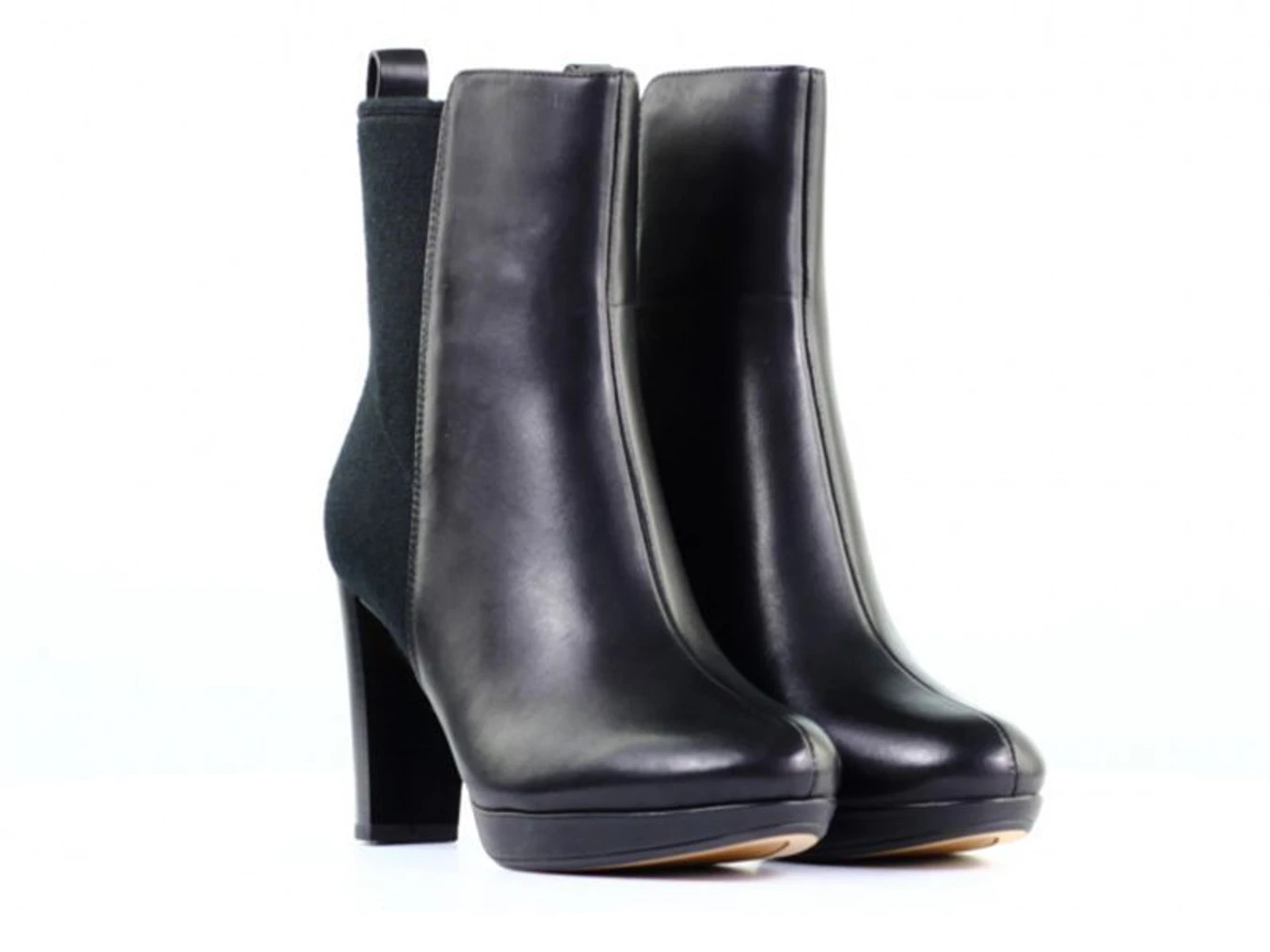 Черевики та чоботи Clarks модель 2611-8839 Фото