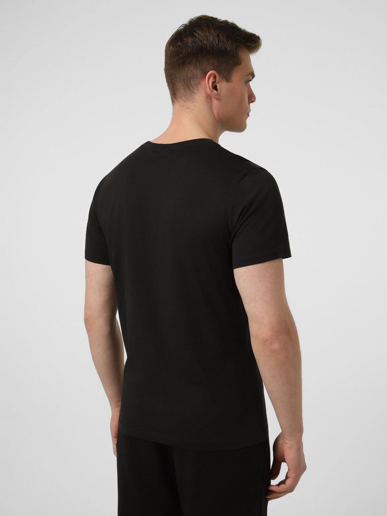 Футболки і поло Sergio Tacchini CHIARO T-SHIRT модель STA261M800-01 Футболки і поло Sergio Tacchini CHIARO T-SHIRT модель STA261M800-01 Фото