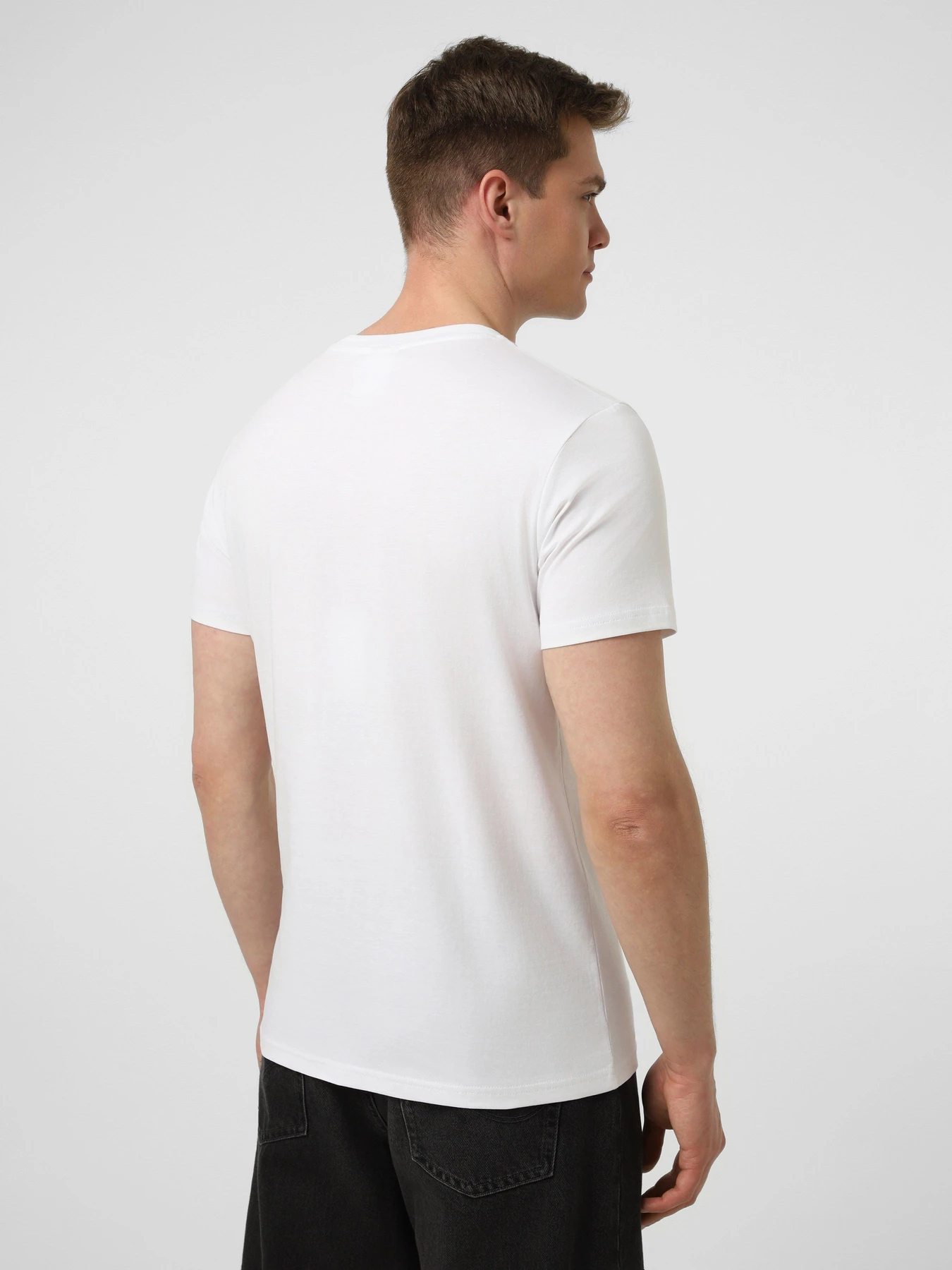 Футболки и поло Sergio Tacchini NICO T-SHIRT модель STA261M812-10 Футболки и поло Sergio Tacchini NICO T-SHIRT модель STA261M812-10 Фото