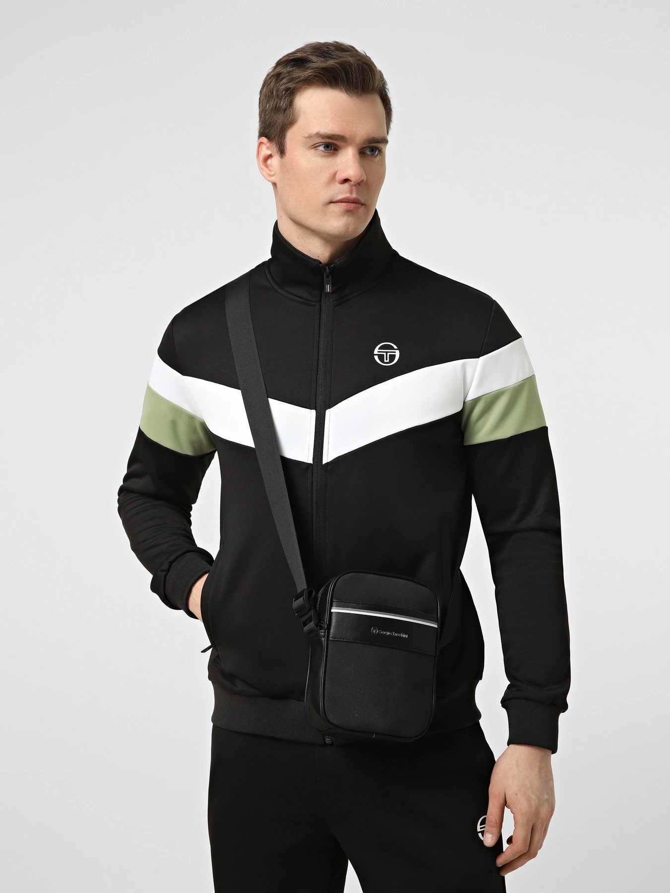 Сумки Sergio Tacchini ST VECTOR модель STE261M001-01 Сумки Sergio Tacchini ST VECTOR модель STE261M001-01 Фото
