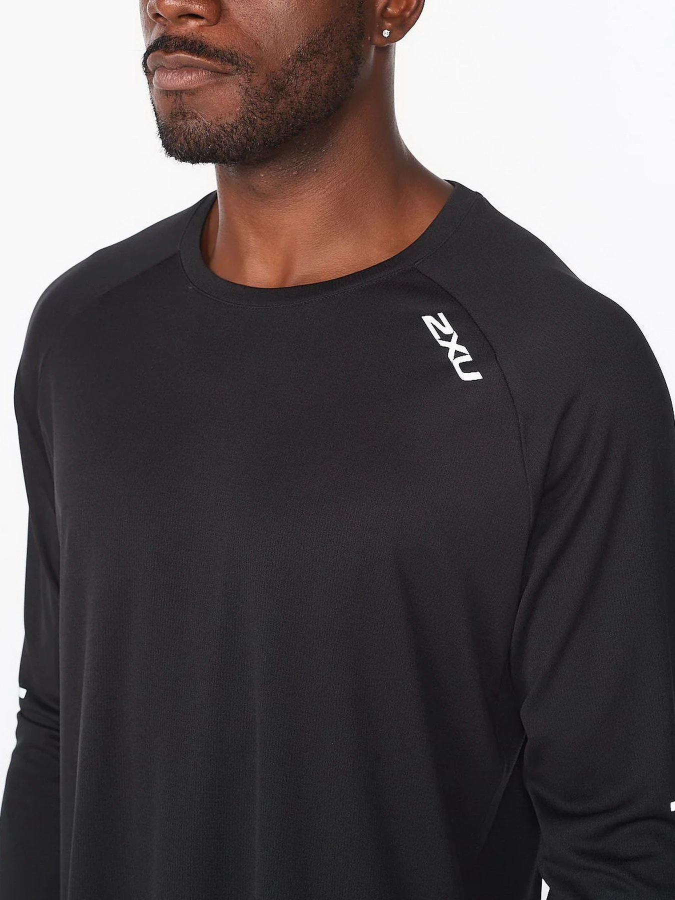Худи и свитшоты 2XU Aero модель MR6556a-BLK/SRF Худи и свитшоты 2XU Aero модель MR6556a-BLK/SRF Фото