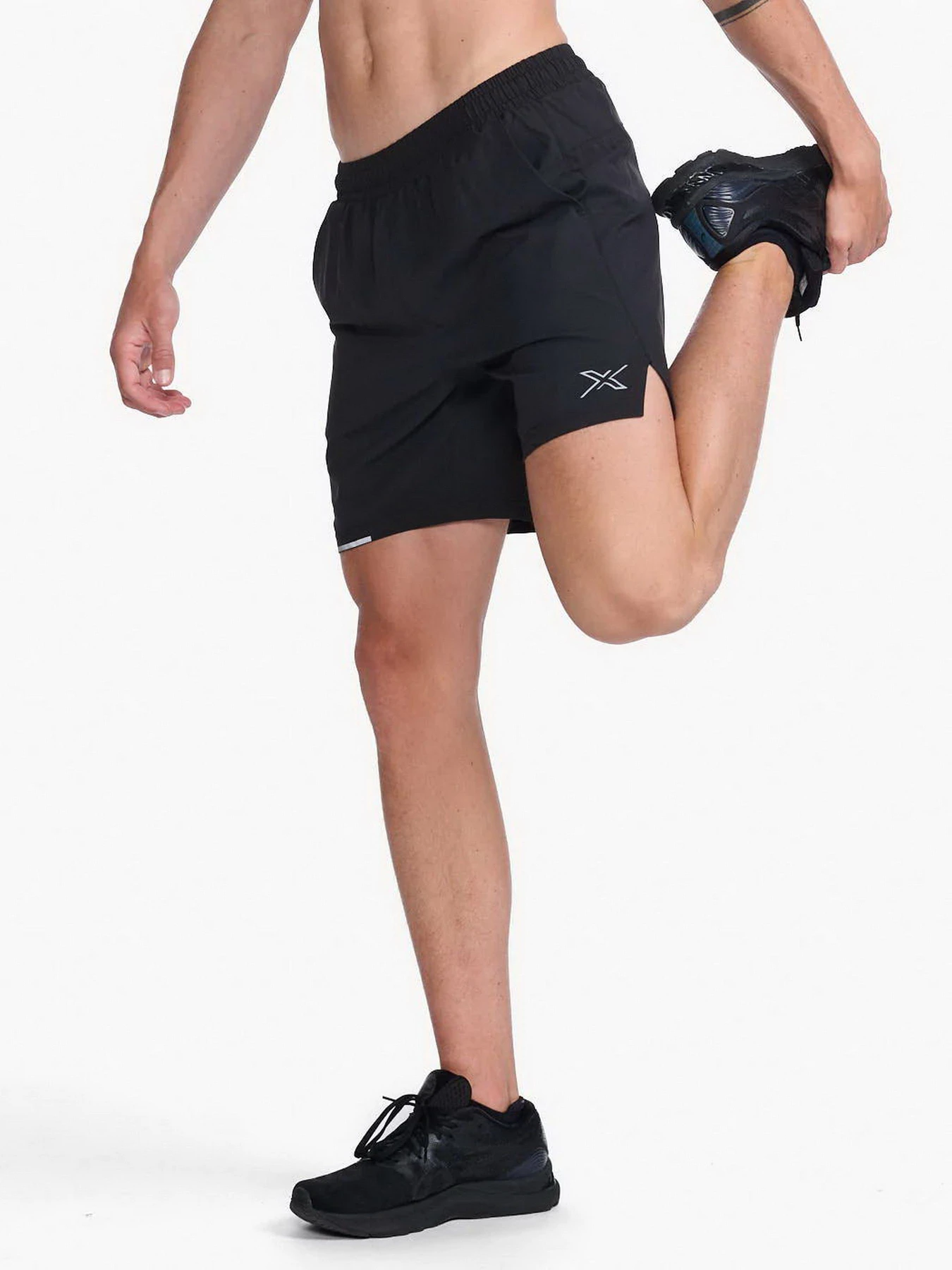 Шорти 2XU Aero 7" модель MR6904b-BLK/SRF Фото