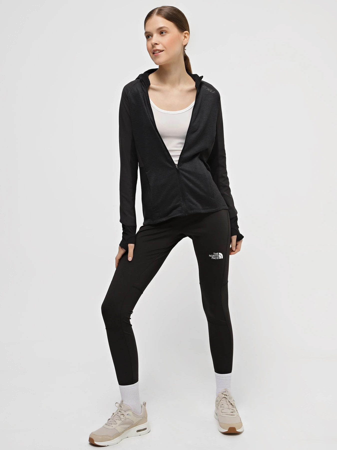 Худи и свитшоты 2XU Ignition Shield Hooded Mid-Layer модель WR6833a-BLK/BRF Фото