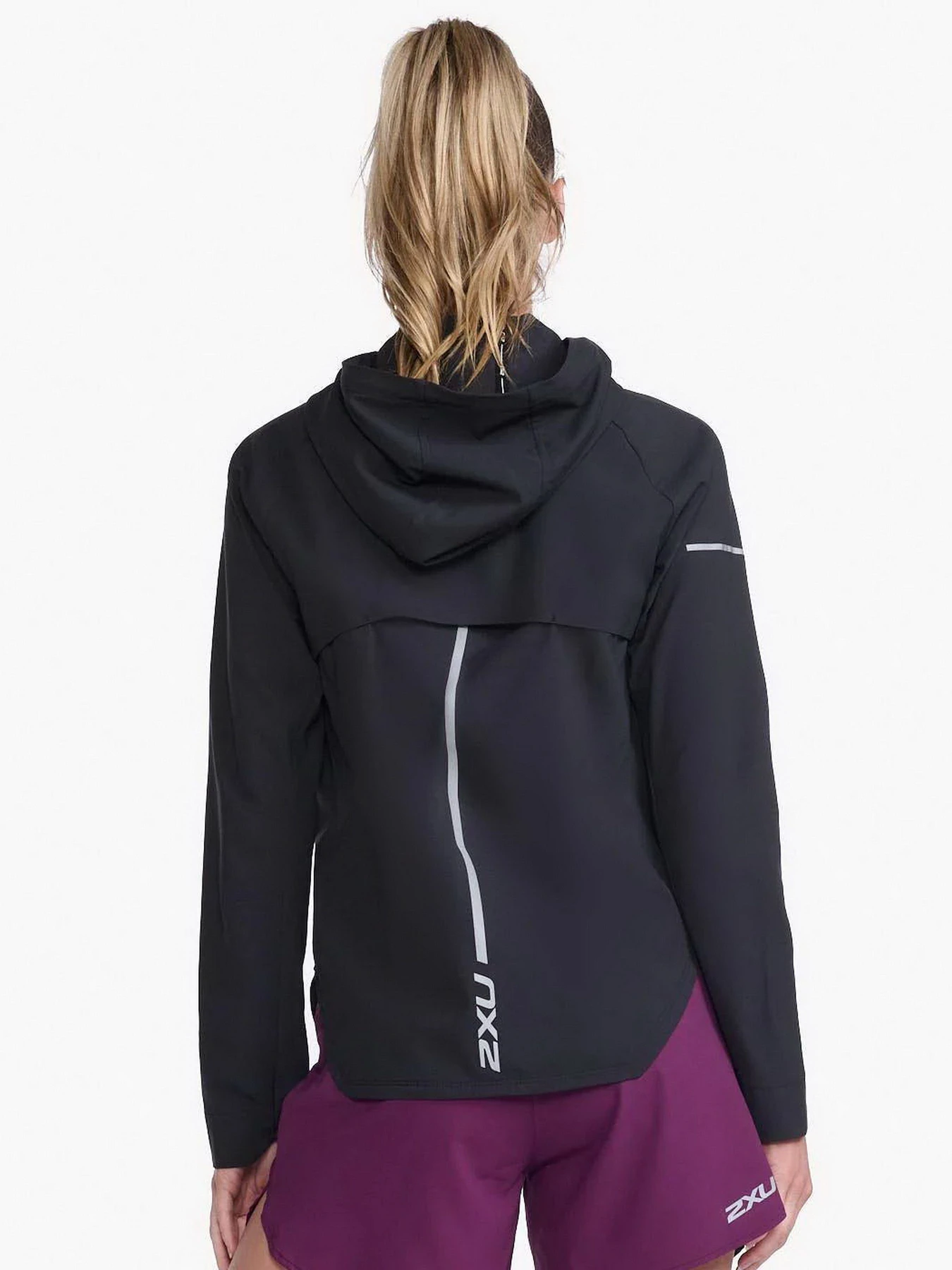 Куртки та дублянки 2XU Aero модель WR6859a-BLK/SRF Куртки та дублянки 2XU Aero модель WR6859a-BLK/SRF Фото