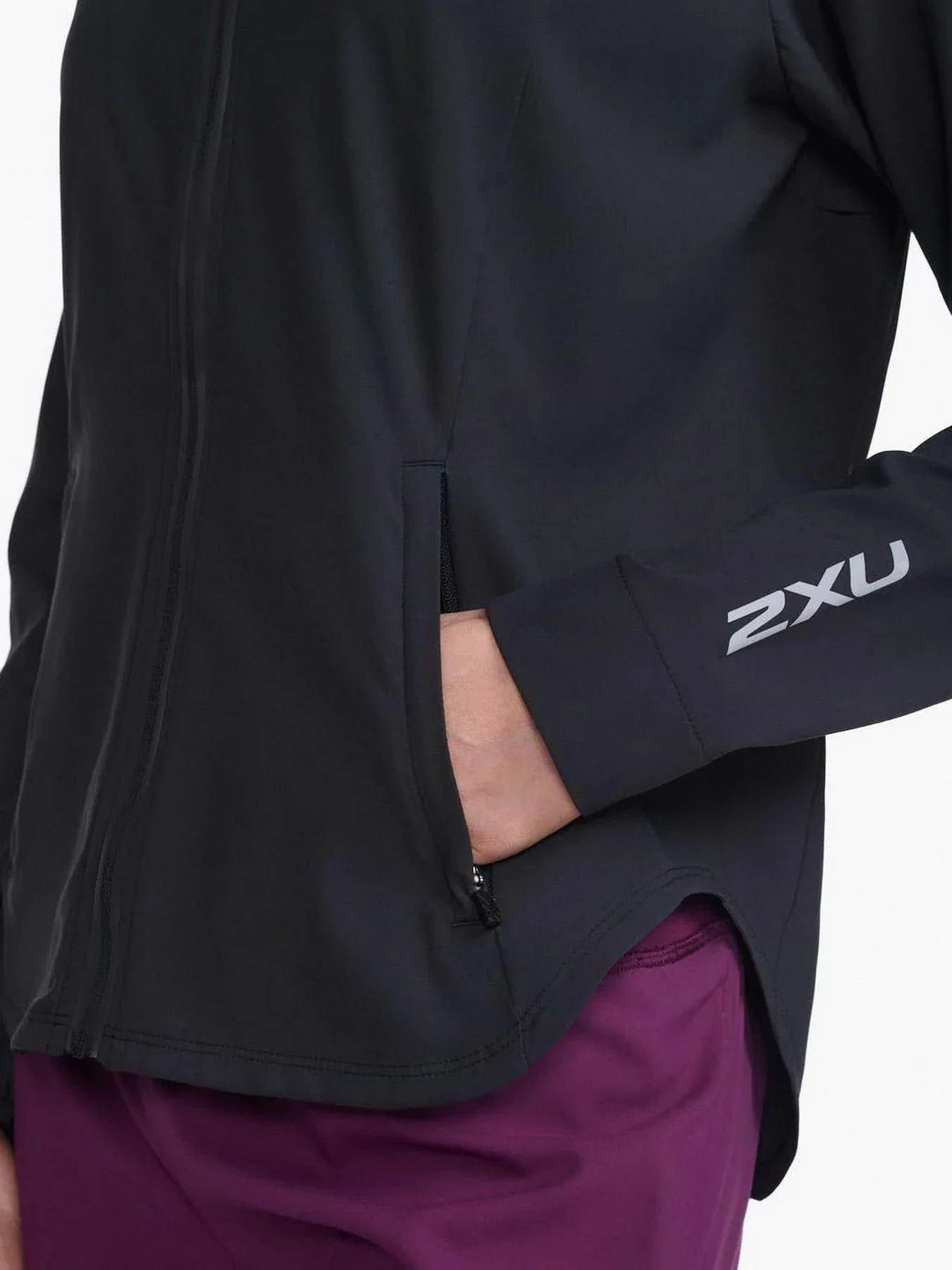 Куртки та дублянки 2XU Aero модель WR6859a-BLK/SRF Куртки та дублянки 2XU Aero модель WR6859a-BLK/SRF Фото